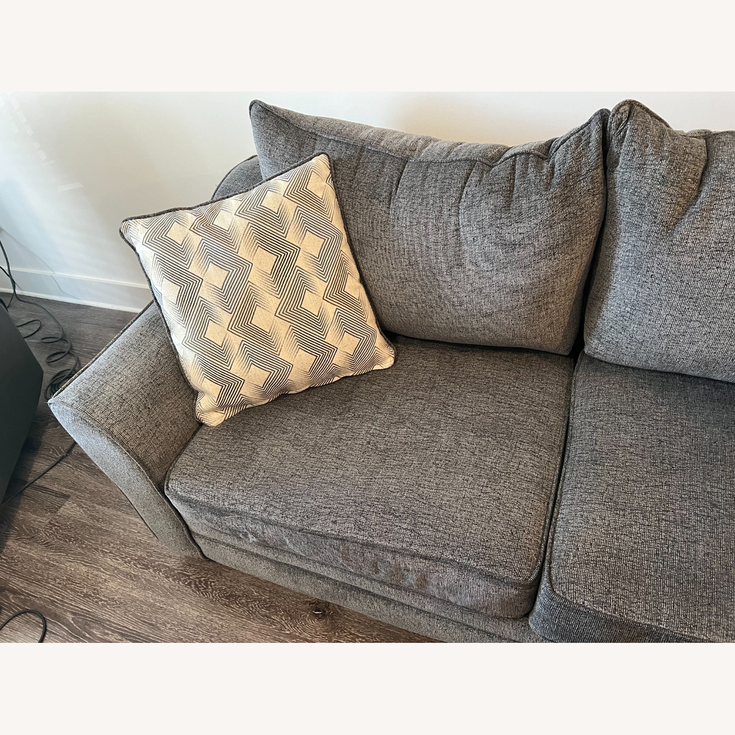Light Gray 2-Seater Sofa - image-4