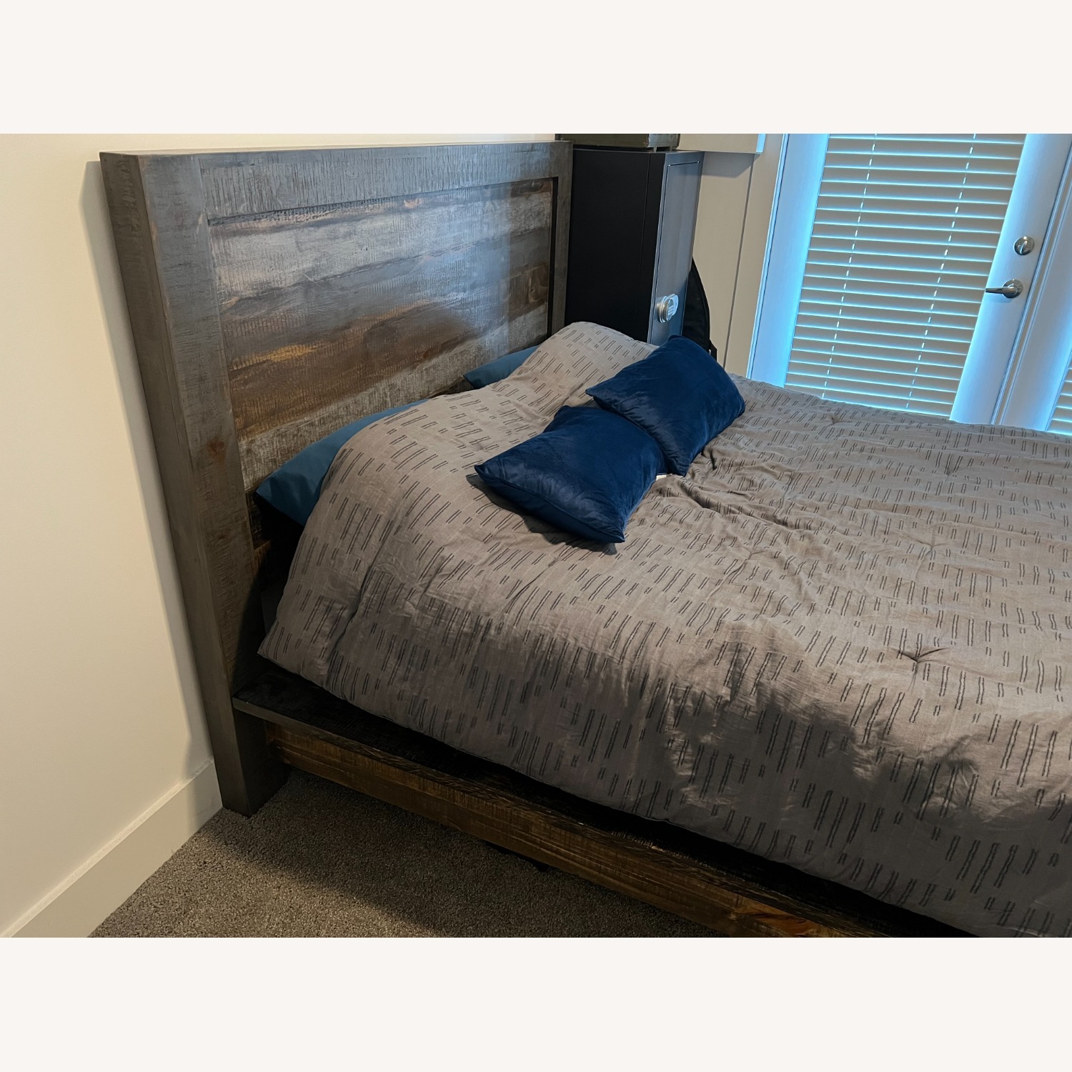 Loft Brown Queen Platform Bed - image-3