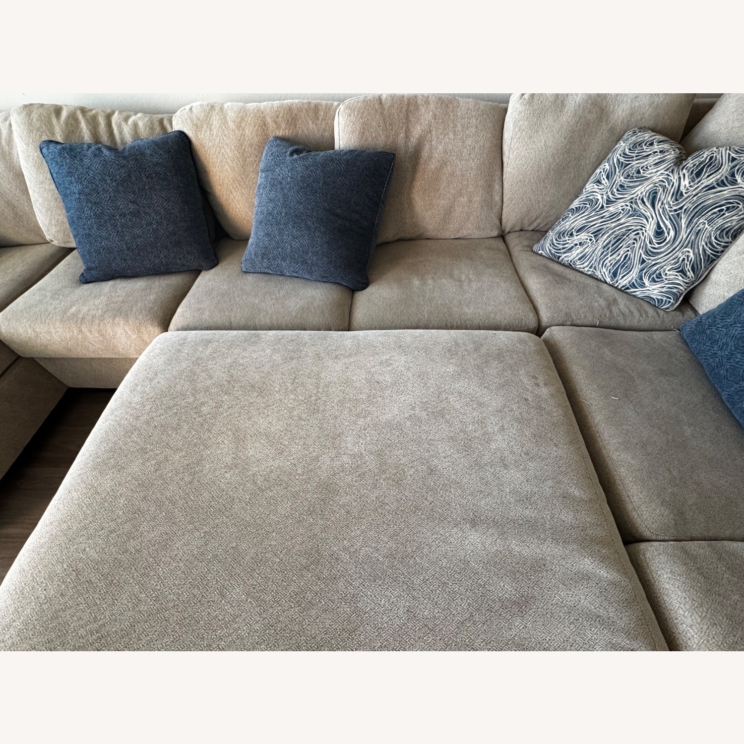 Cuddle Plush 6-piece Sectional With Chaise - image-8