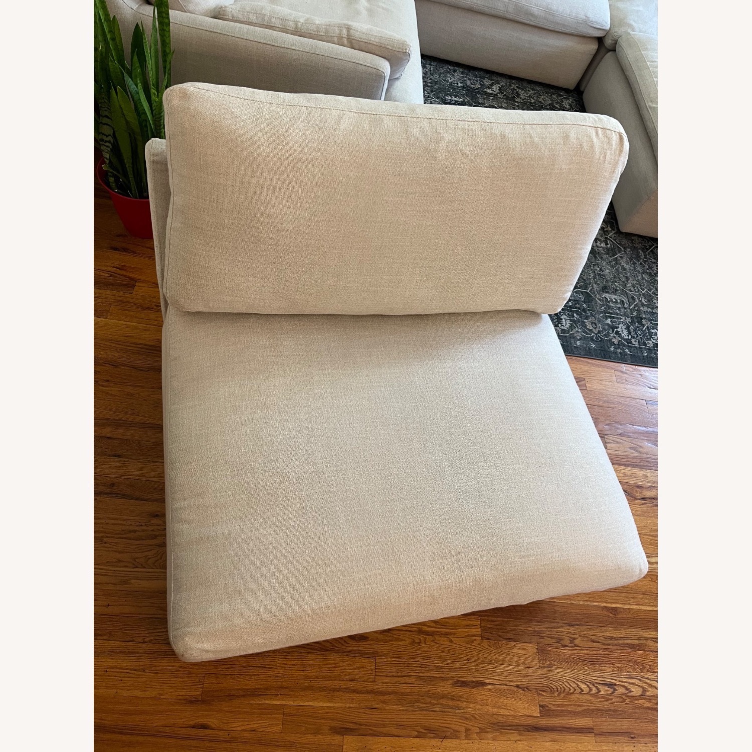 Tanavi Sectional - image-4