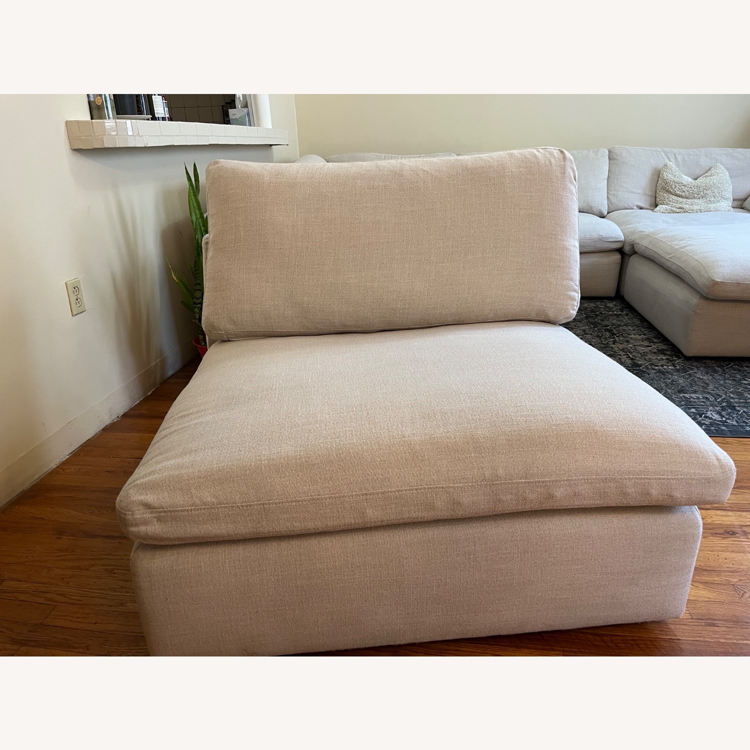 Tanavi Sectional - image-3