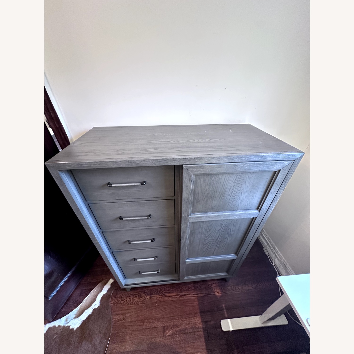 Wooden Dresser Chest in Gray Wash - image-4