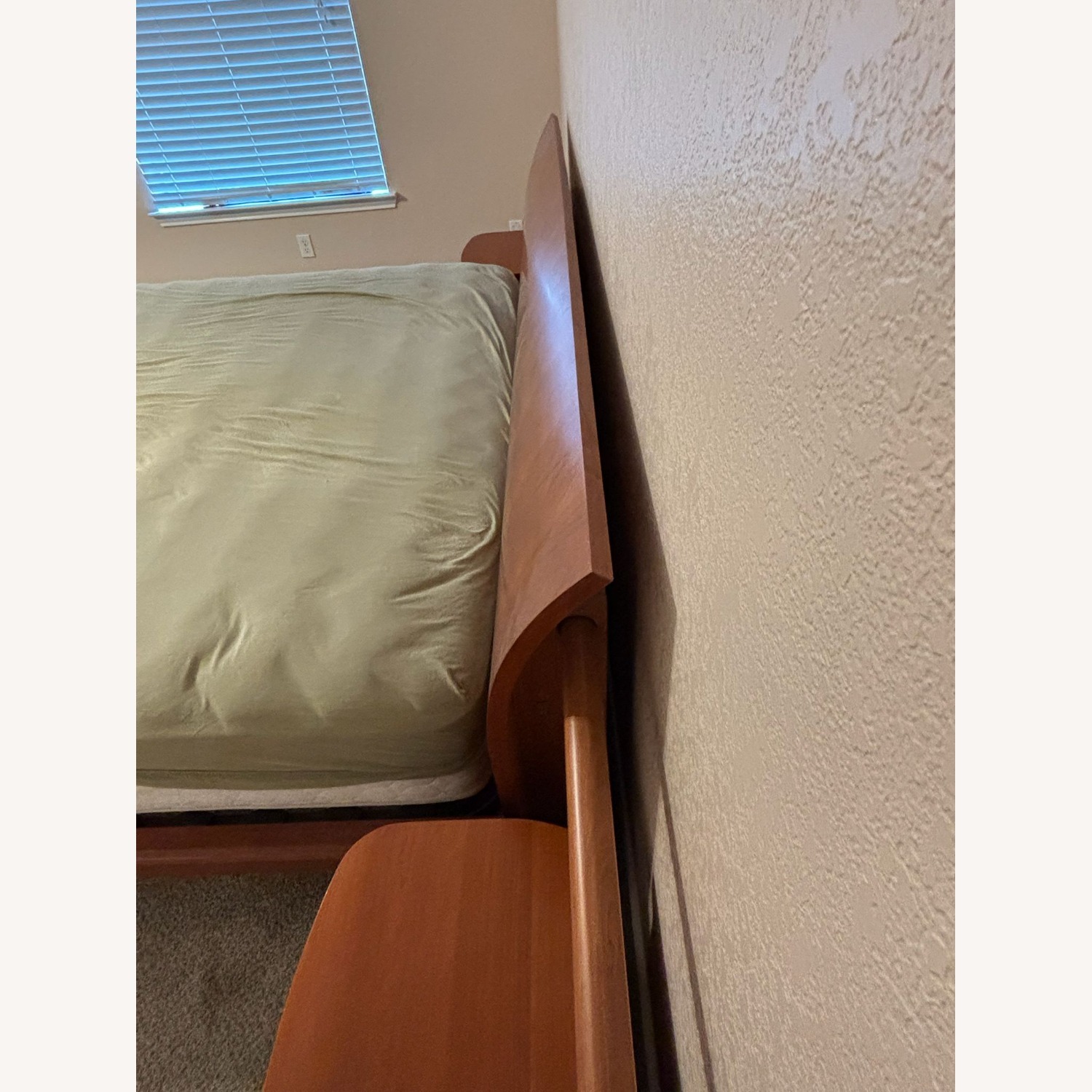 Cali King Platform Bed - Cherrywood - image-3