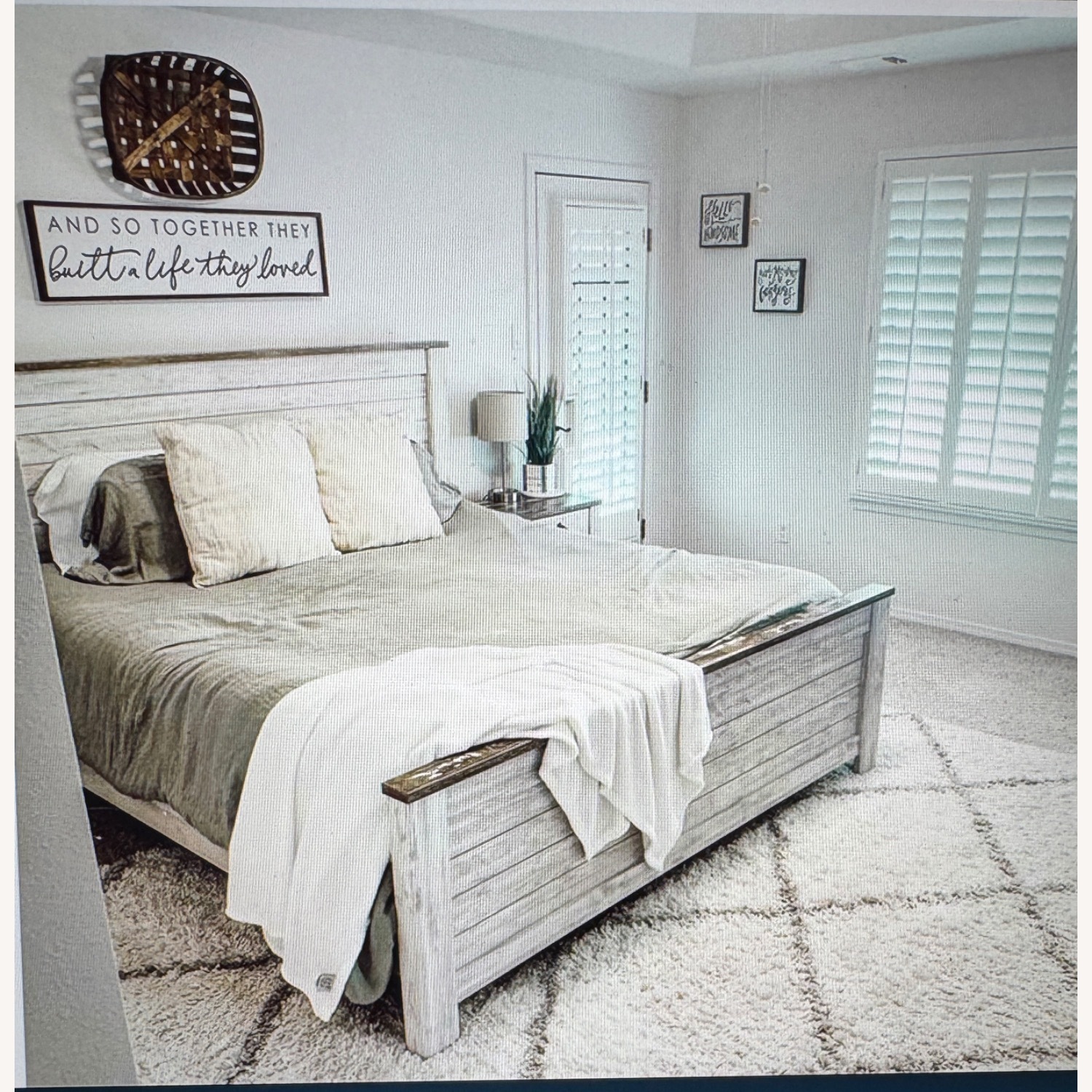 Willowton Queen Panel Bed  - image-3