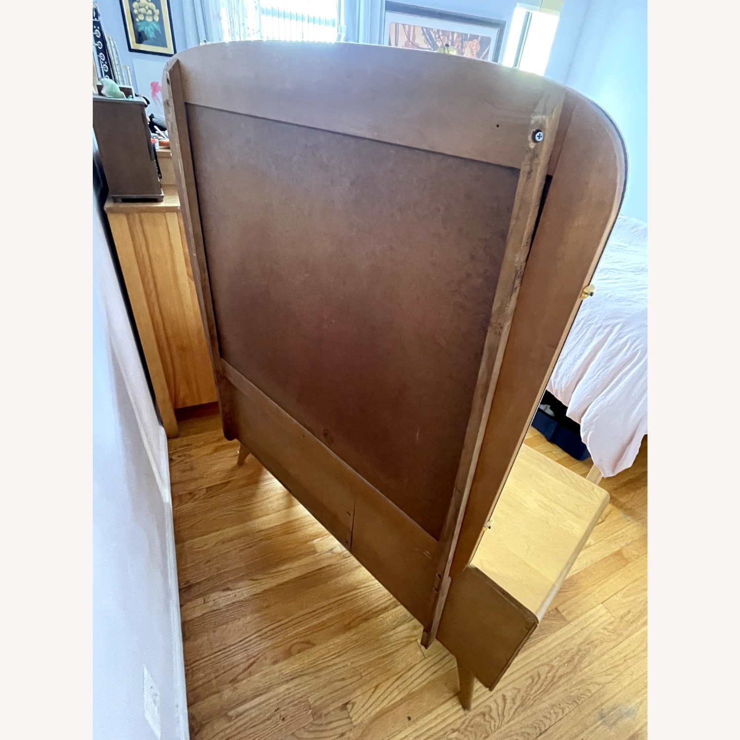 MCM Vanity and Stool by Heywood Wakefield - image-7