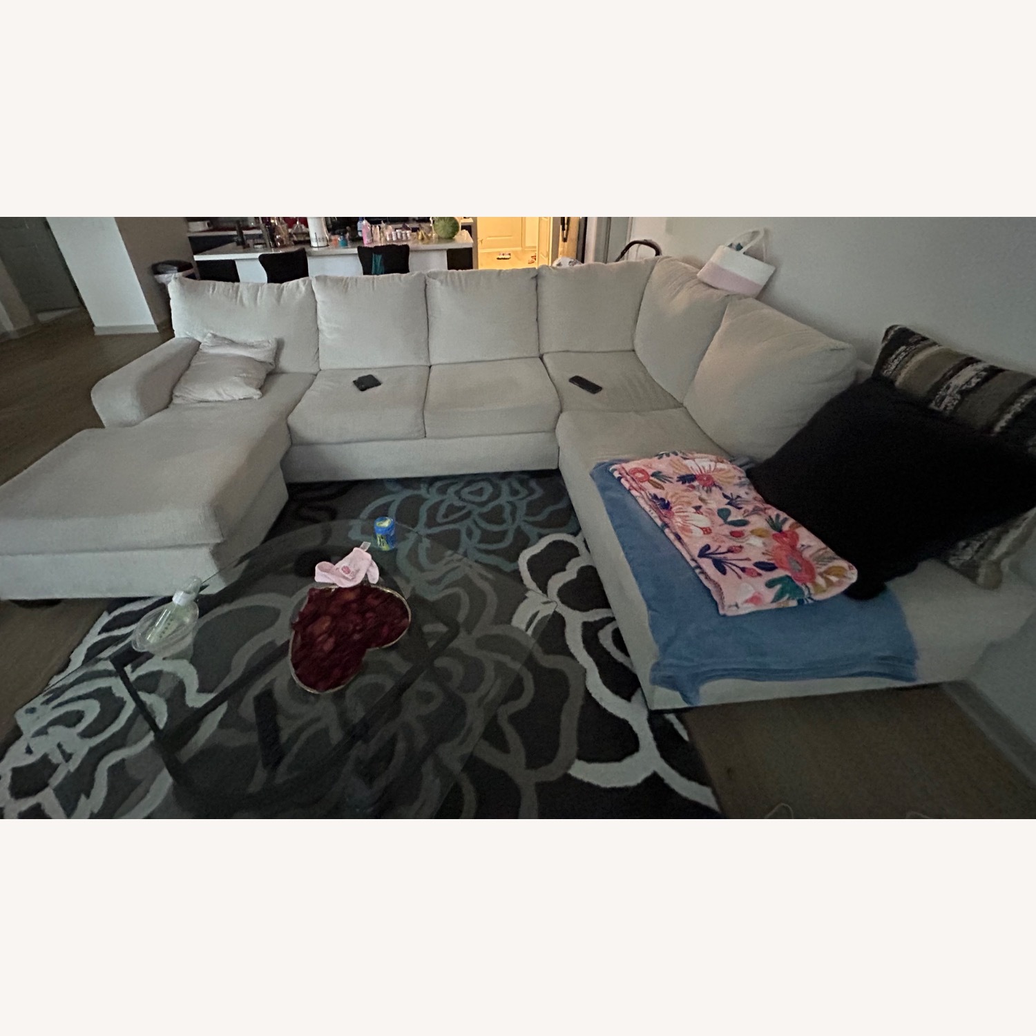 Ashley Furniture Leighelli Sectional Couch - image-7