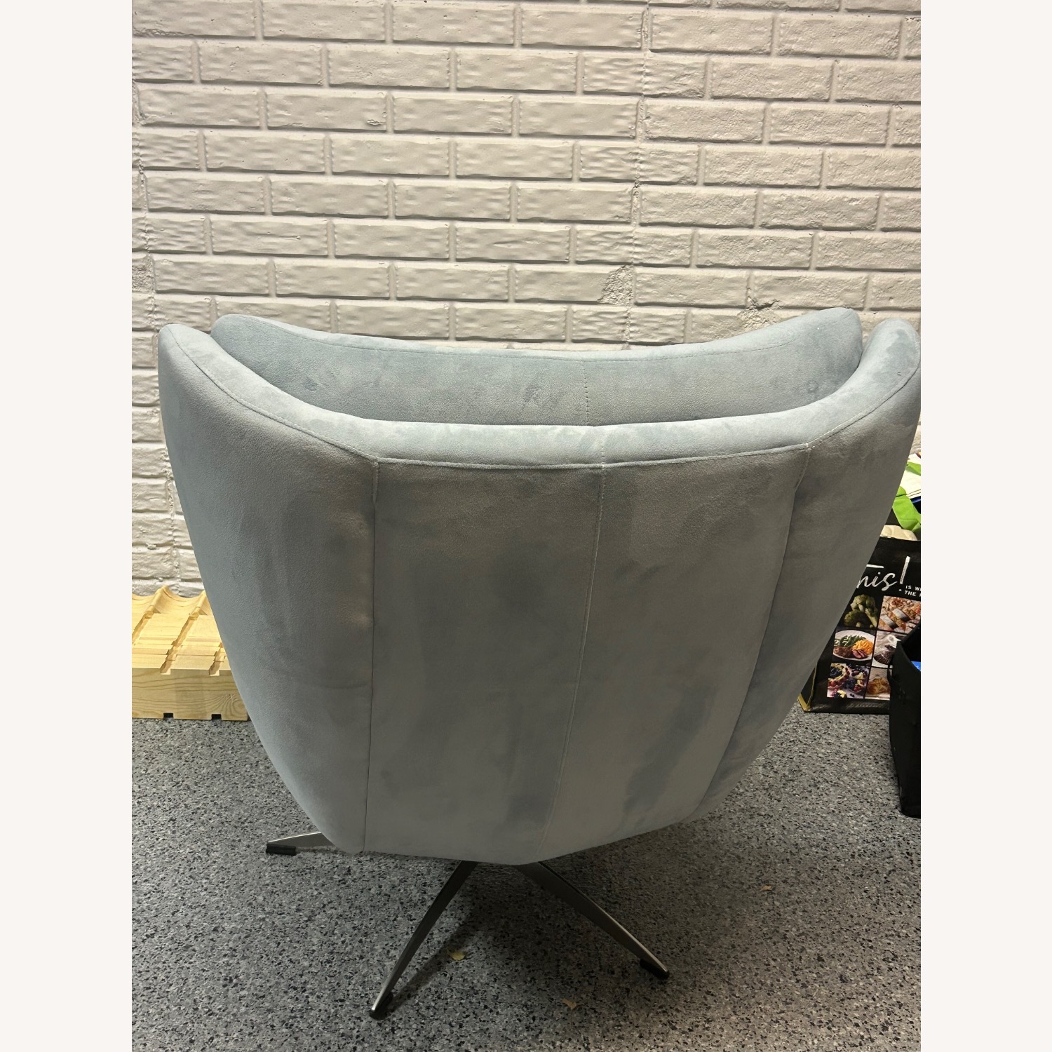 Wells Tufted Swivel Chair 31” - image-4