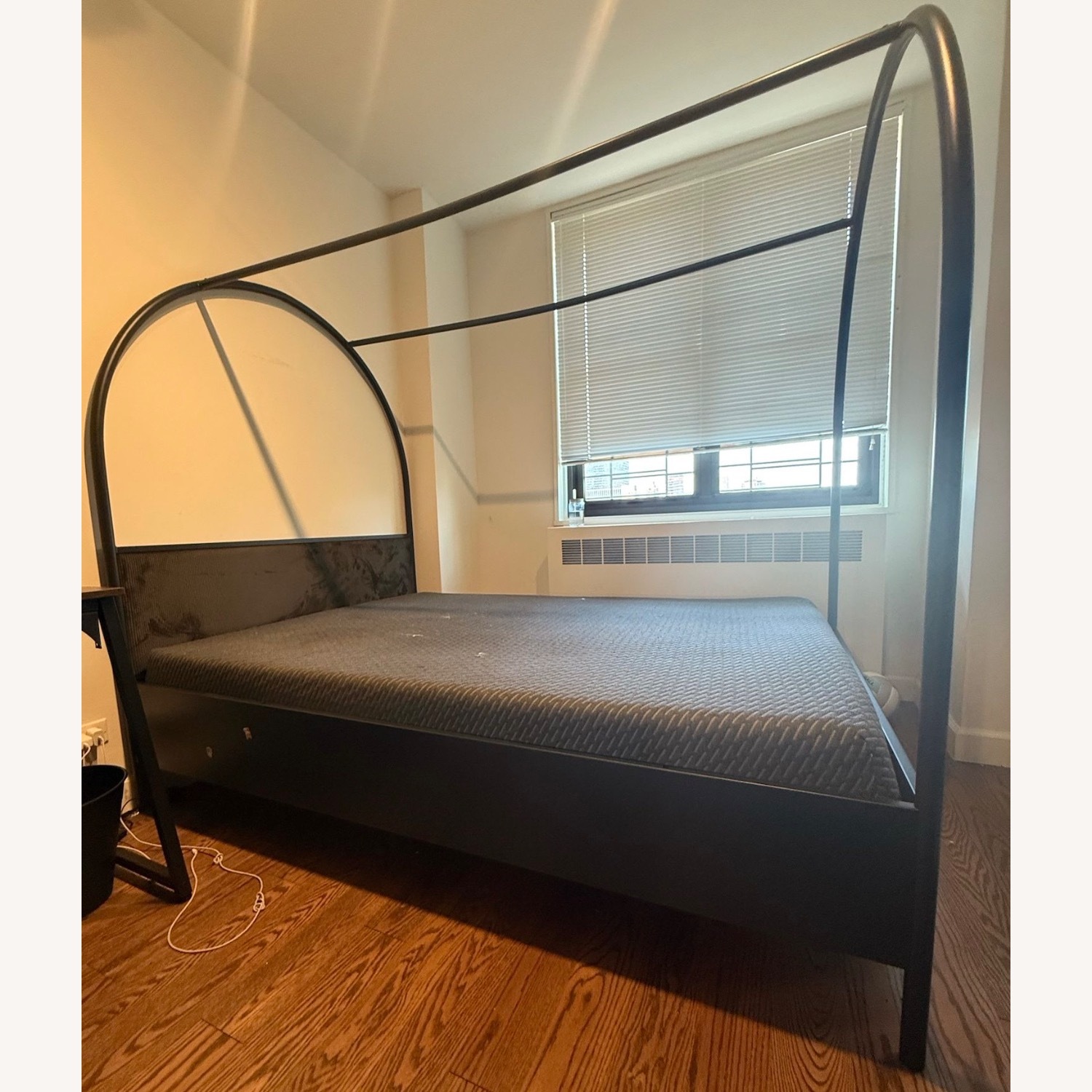 Full Canopy Bed - image-3