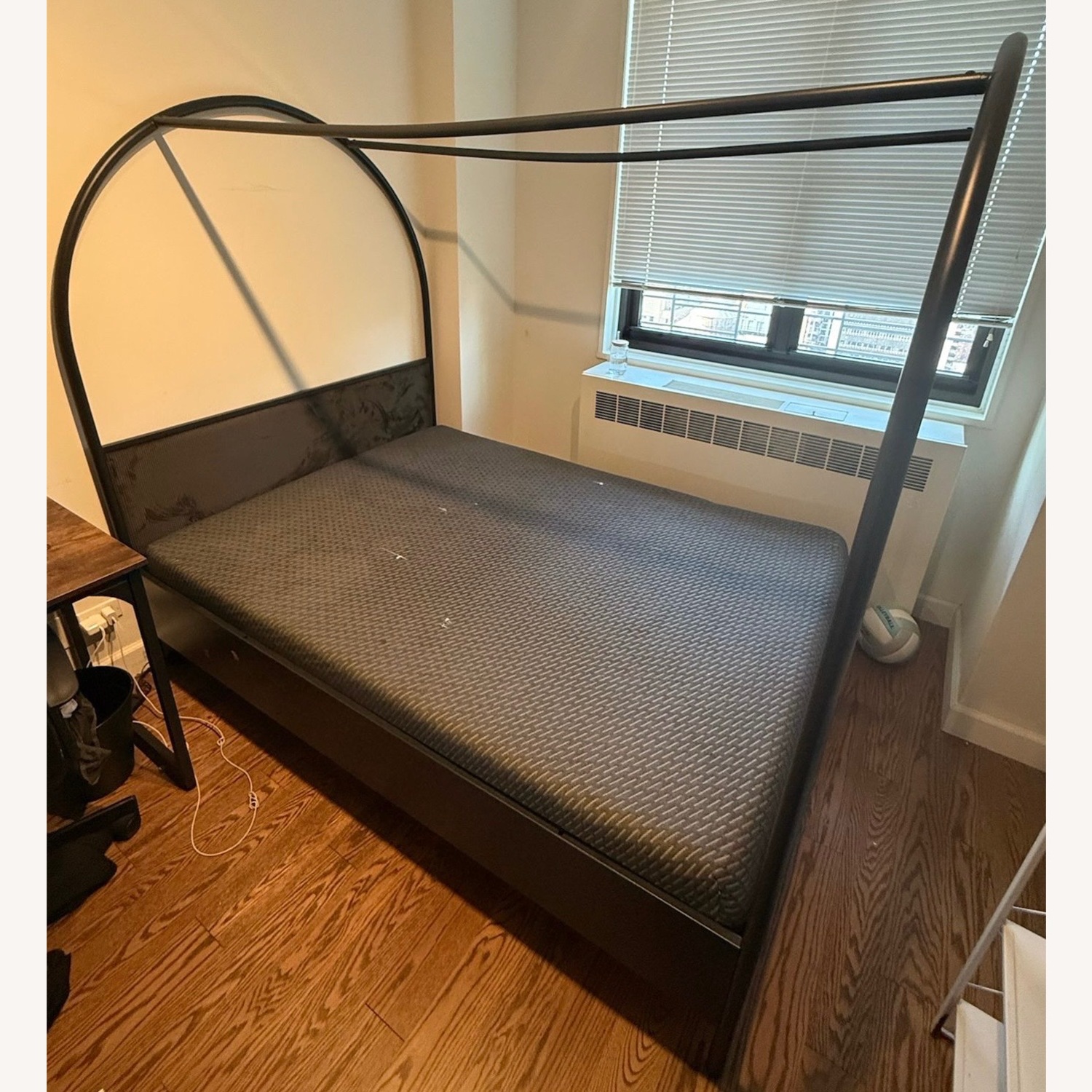 Full Canopy Bed - image-2