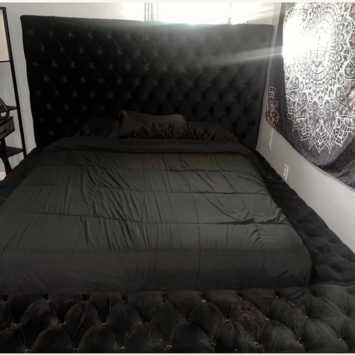 Used Johnnay Upholstered Platform Storage Bed for sale on AptDeco