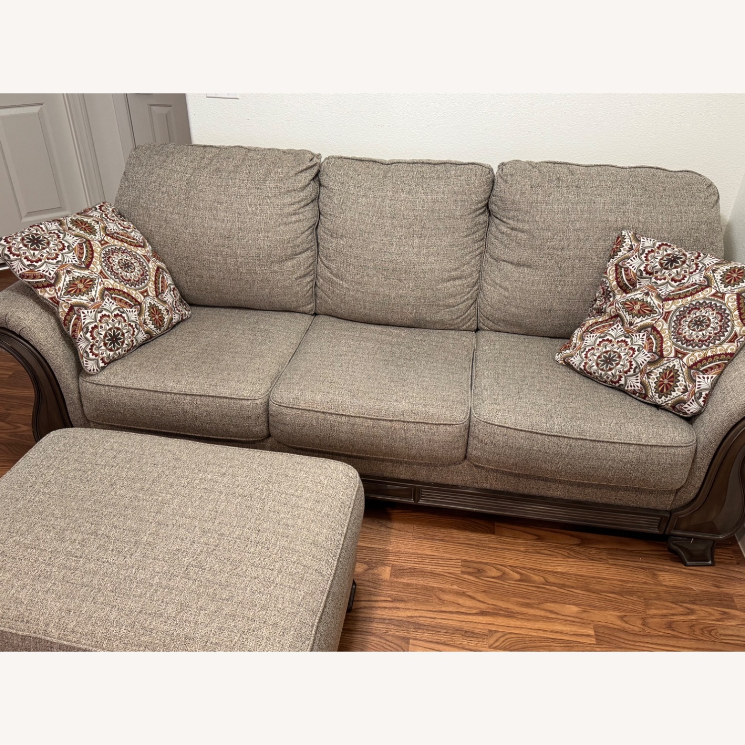 Beige Fabric 3-Person Couch w Ottoman - image-4