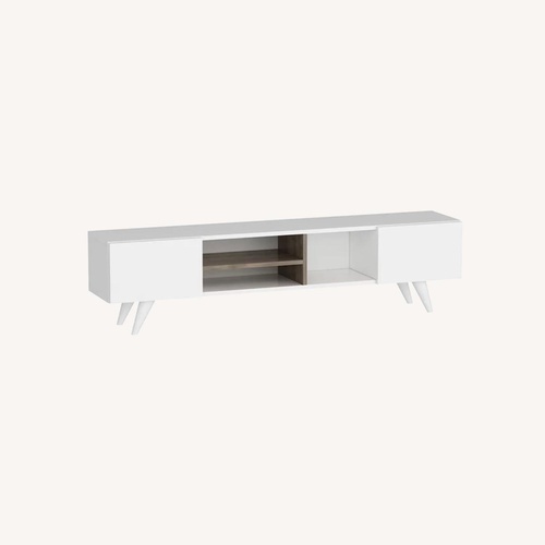 Used Wayfair Kowalewski TV Stand 65” for sale on AptDeco