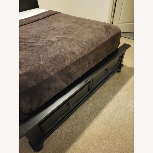 Used Black Oxford Queen Bed for sale on AptDeco