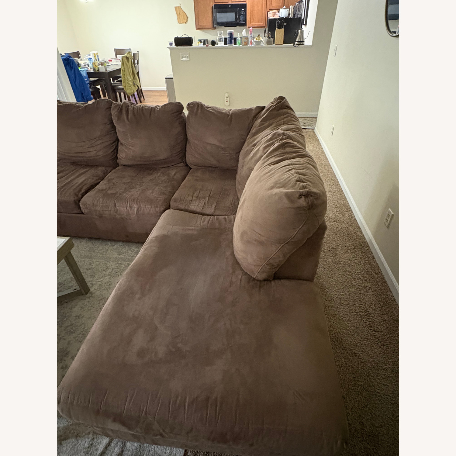 Comfortable 2-piece Sectional Couch - image-1