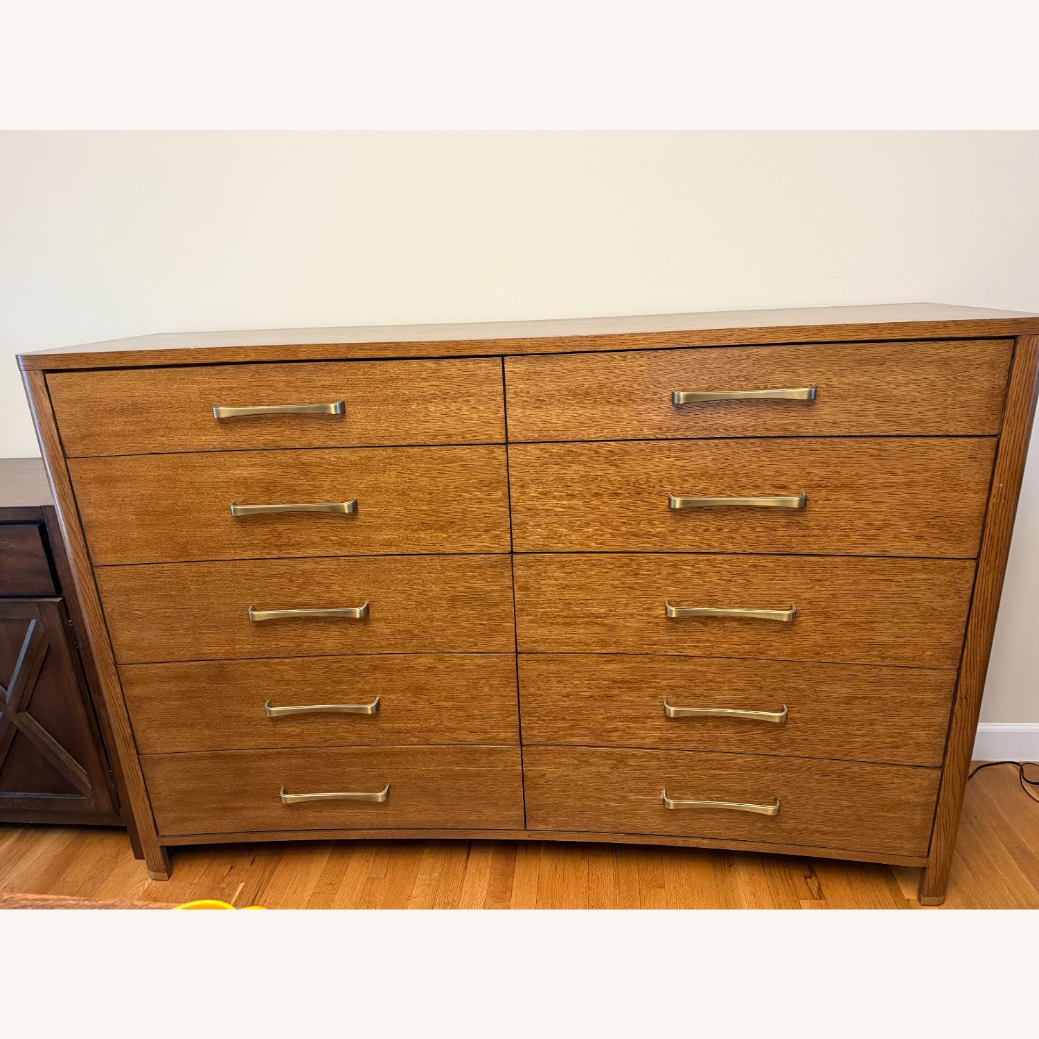 Bassett Dresser with 10 Drawers - image-2
