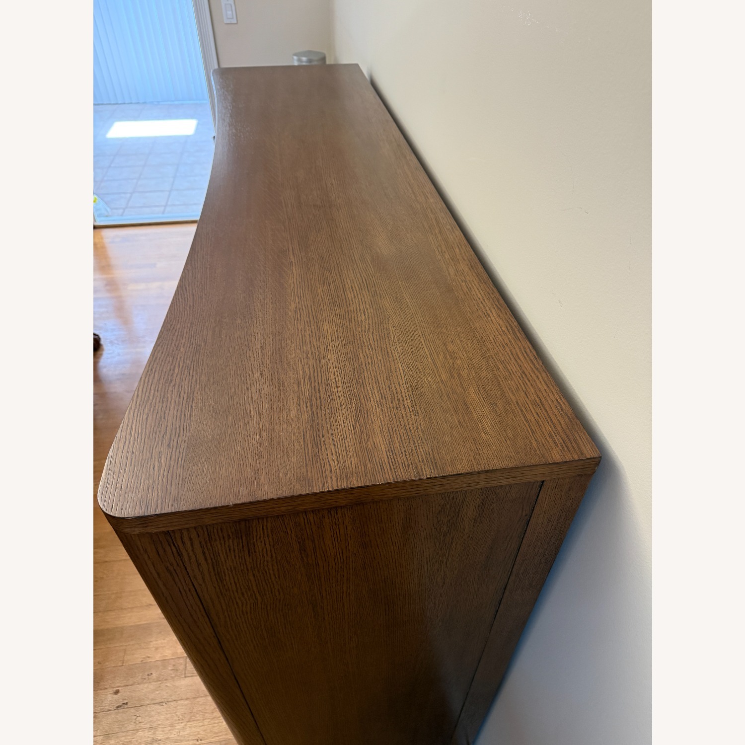 Bassett Dresser with 10 Drawers - image-4