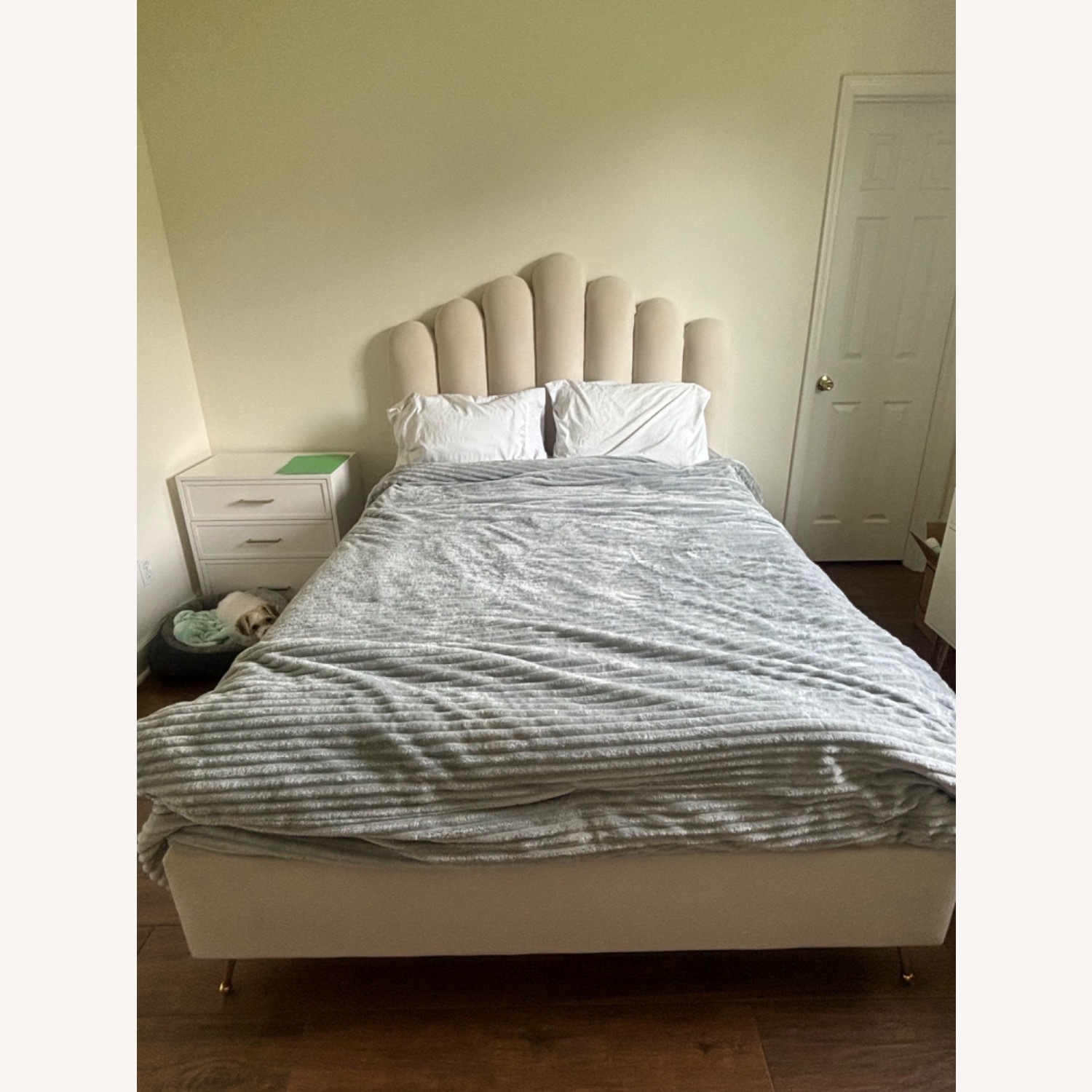 Sonette Full Sized Bed  - image-2