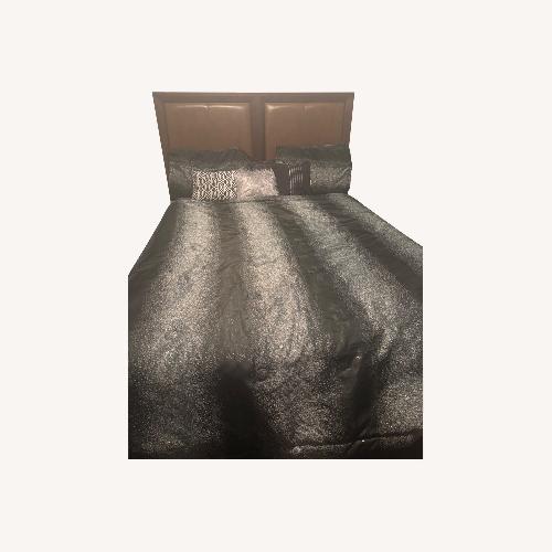 Used Vintage Full Bed for sale on AptDeco