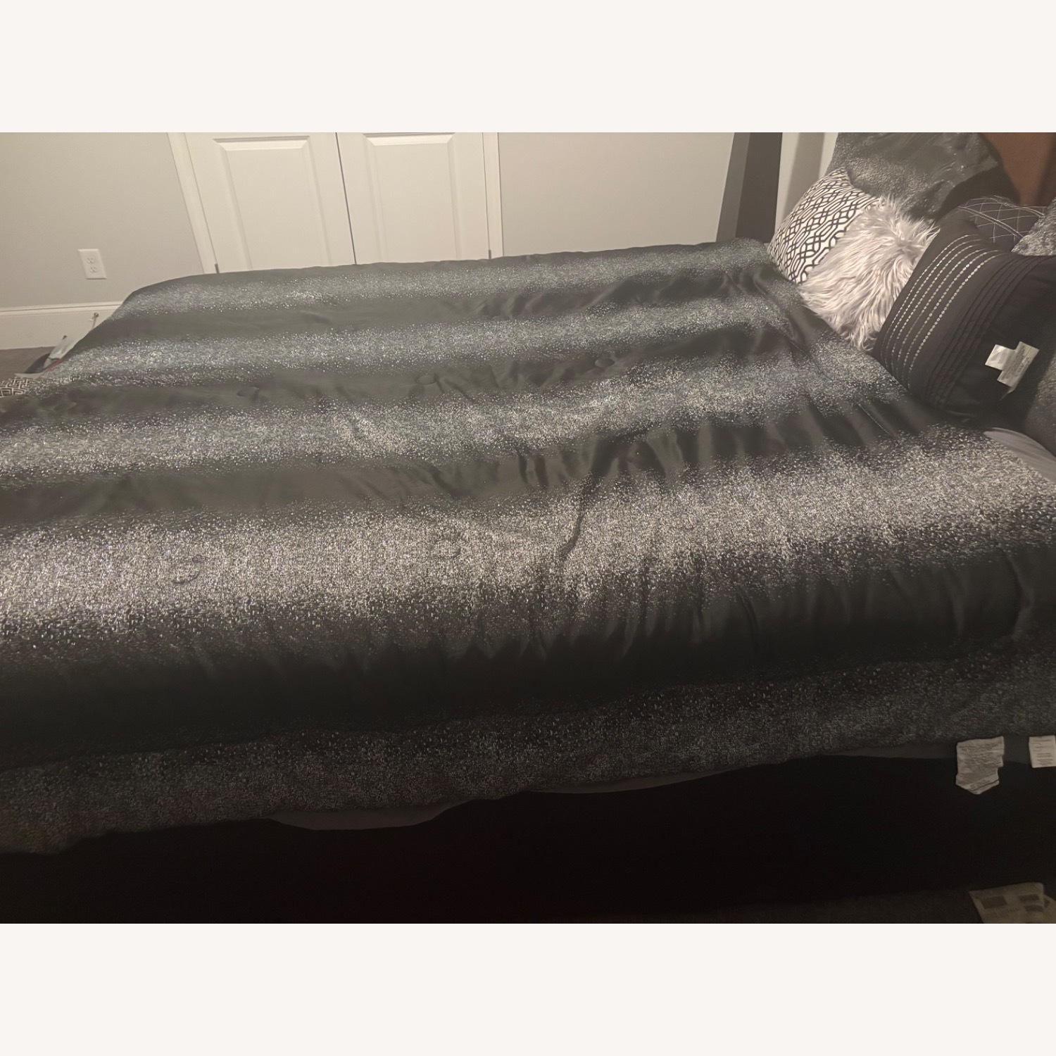 Vintage Full Bed - image-2