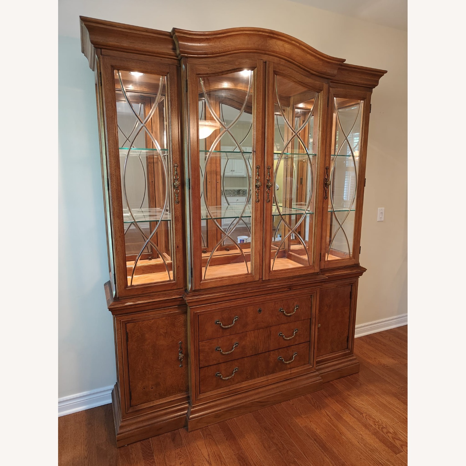 Thomasville Elysee Collection Hutch | Burlwood - image-7