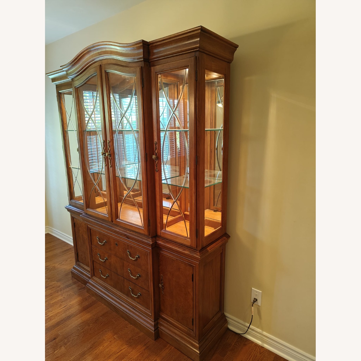 Thomasville Elysee Collection Hutch | Burlwood - image-1
