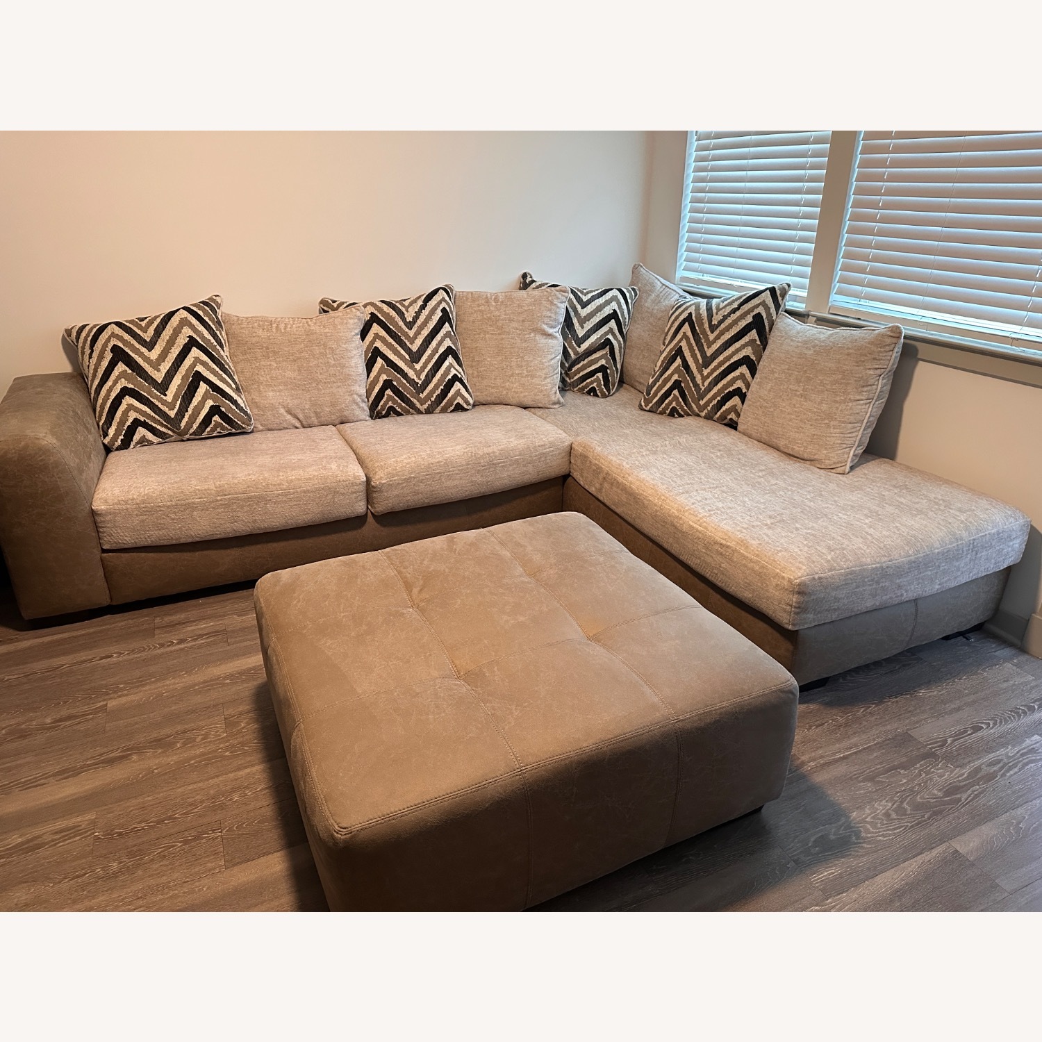 Novelia Beige 2 Pc Sectional (with Ottoman) - image-4