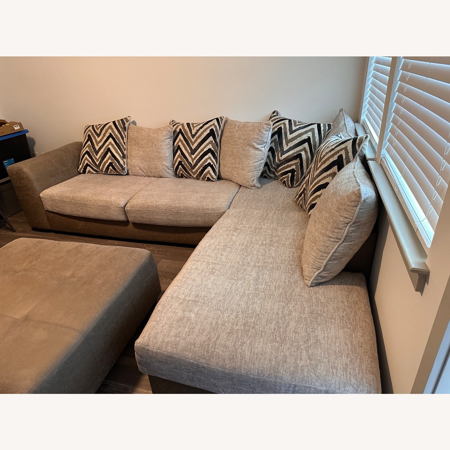Novelia Beige 2 Pc Sectional (with Ottoman) - image-3