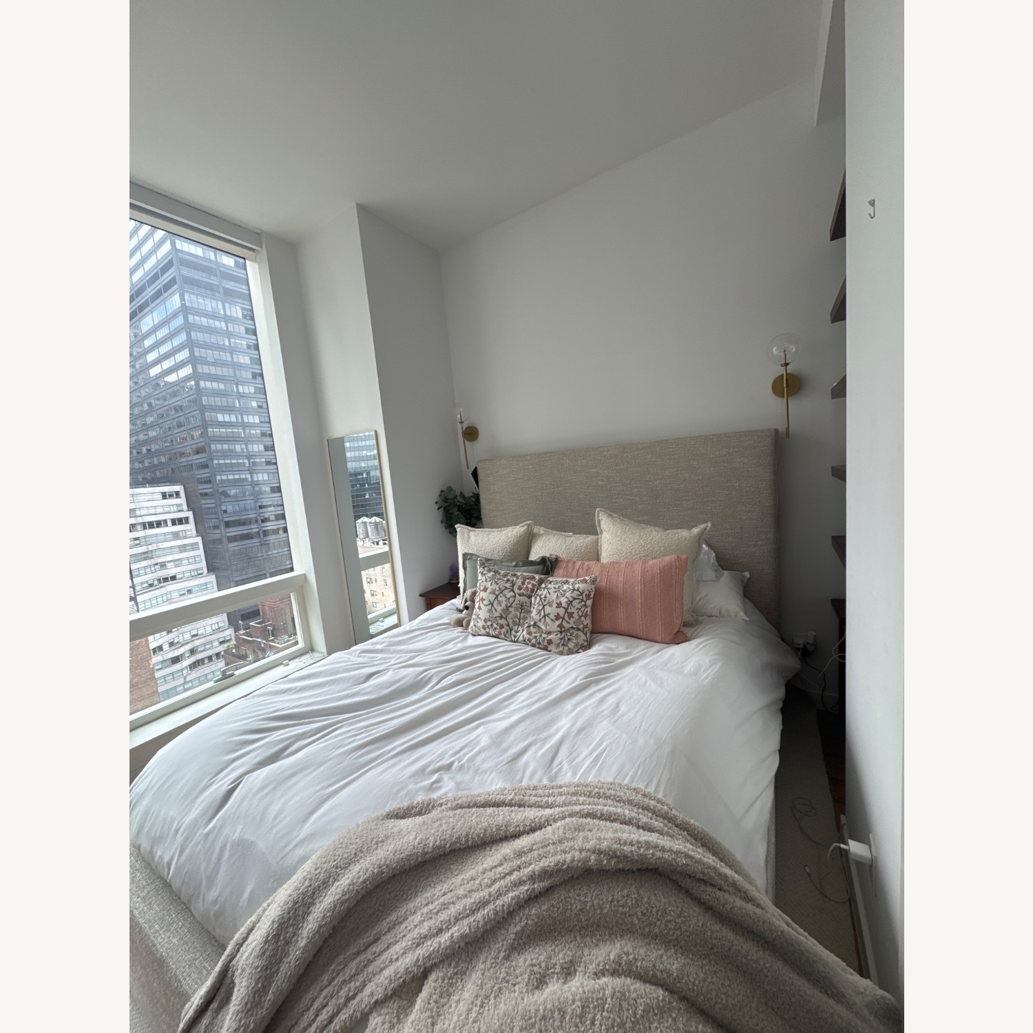 Kristiland Queen Upholstered Storage Bed - image-3