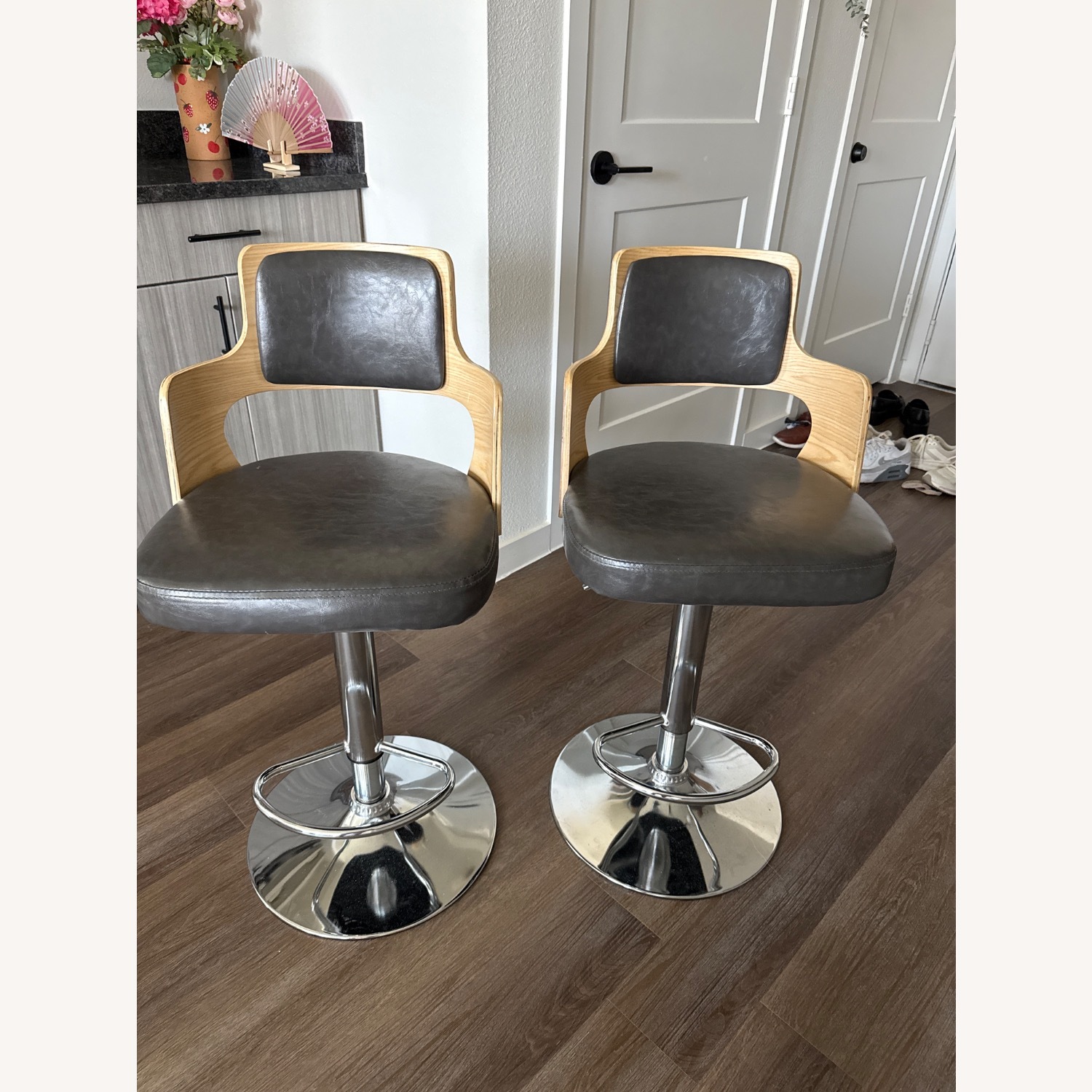 Counter Bar Stools - image-2