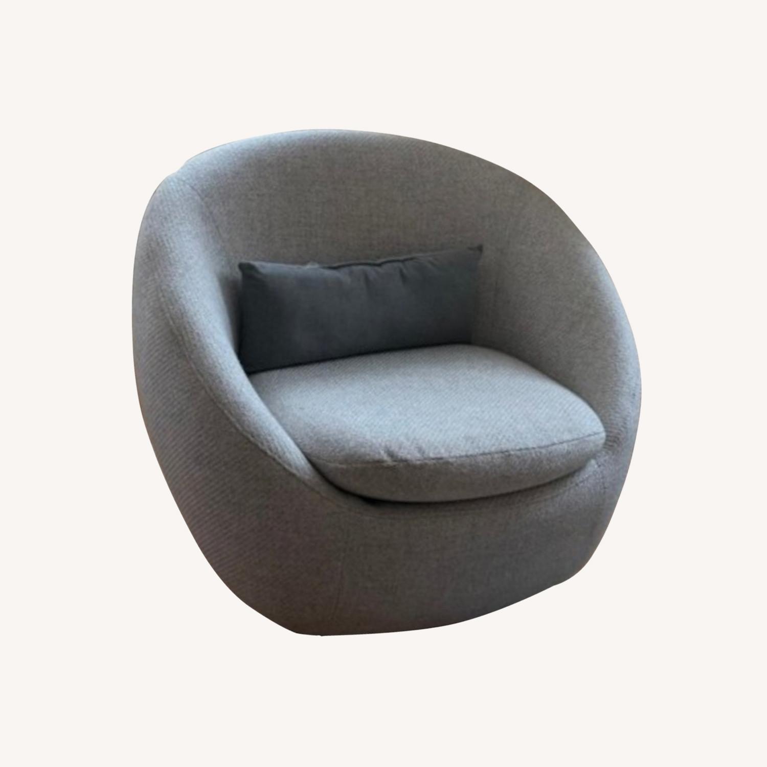 Modern Swivel Lounge Chair - image-0