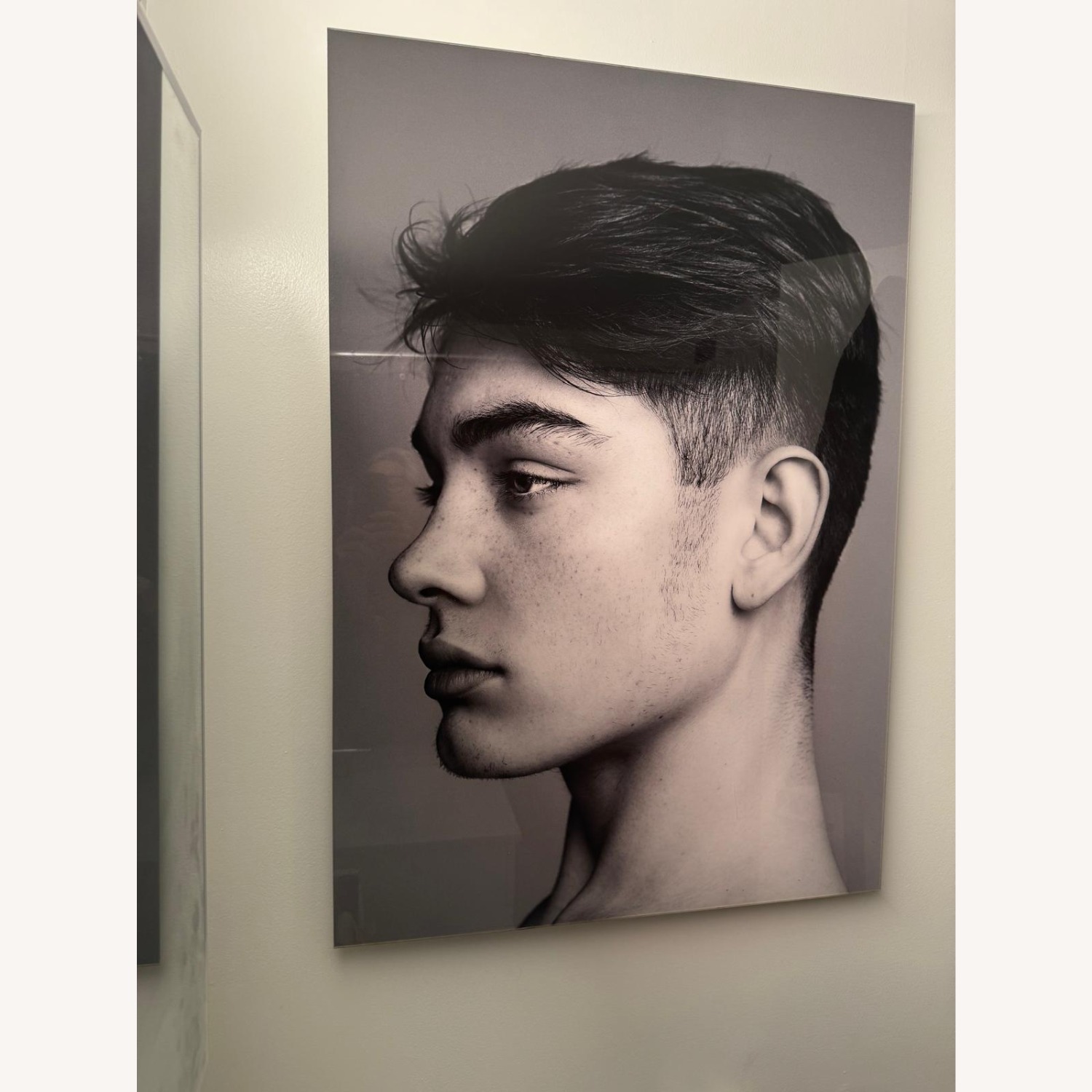 B&W Portrait of Male Model – Plexiglass + Dibond - image-1