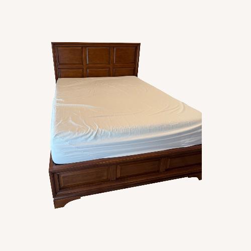 Used Queen Size Bed for sale on AptDeco