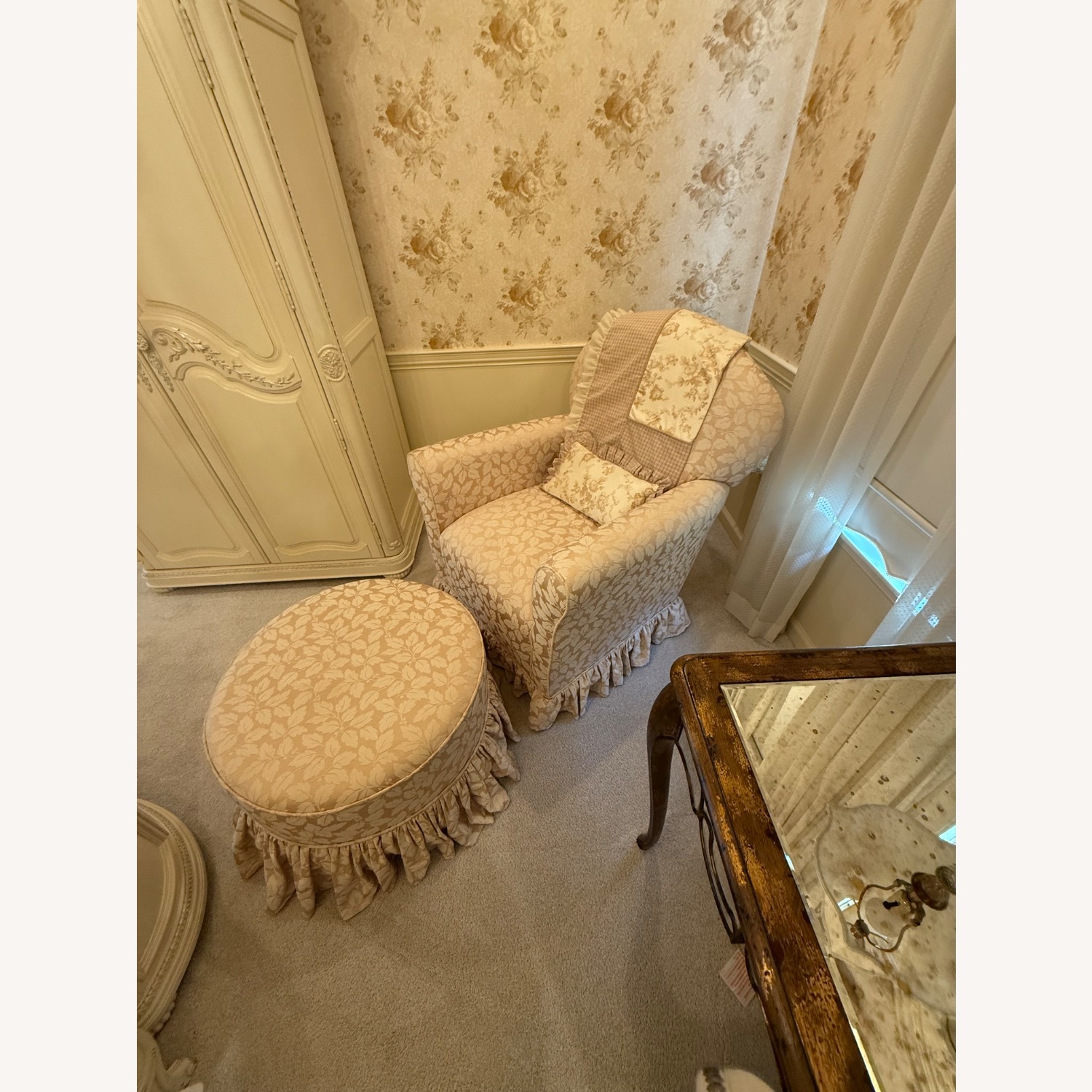 Chair and Ottoman - image-3