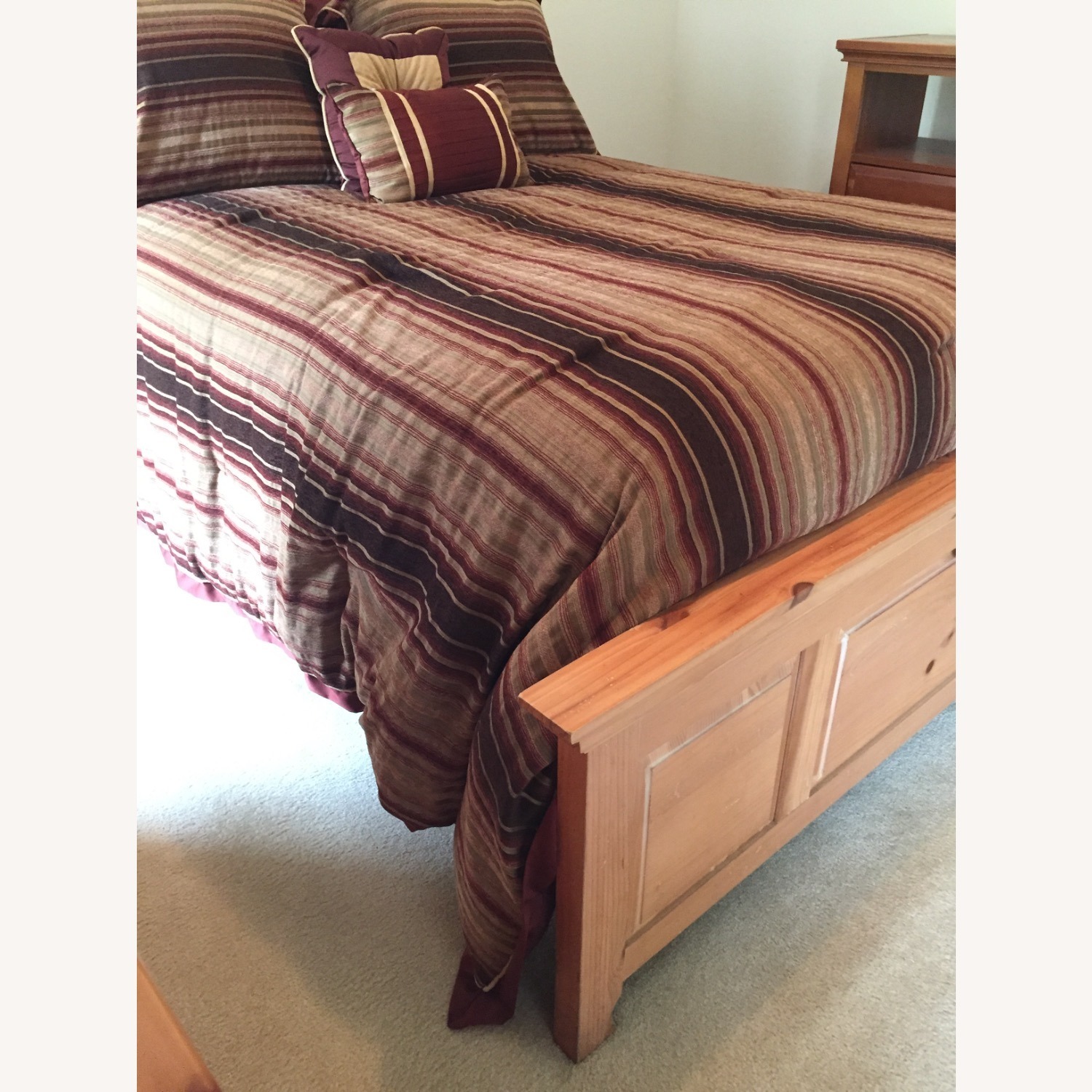 Broyhill Full Bed - image-2