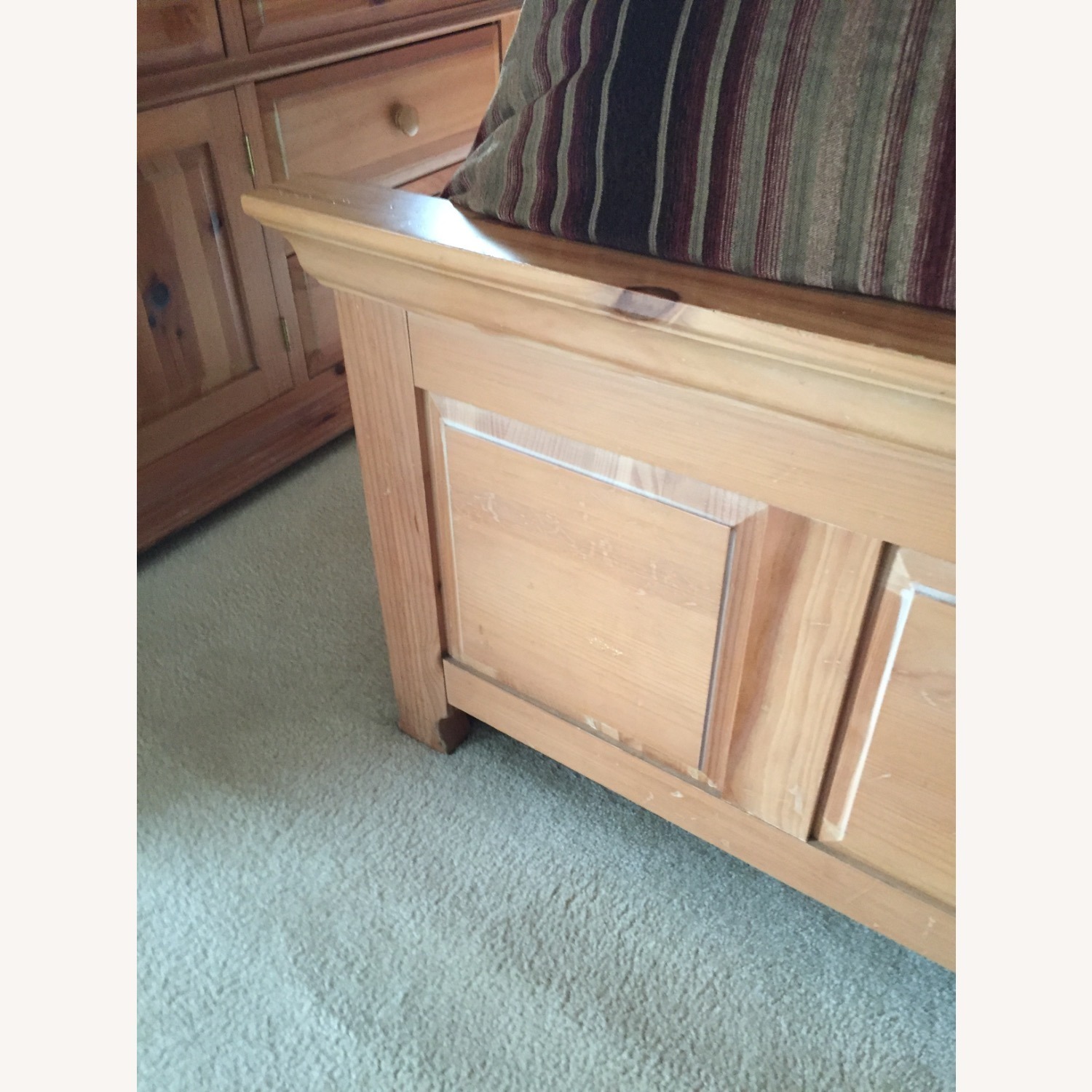 Broyhill Full Bed - image-7