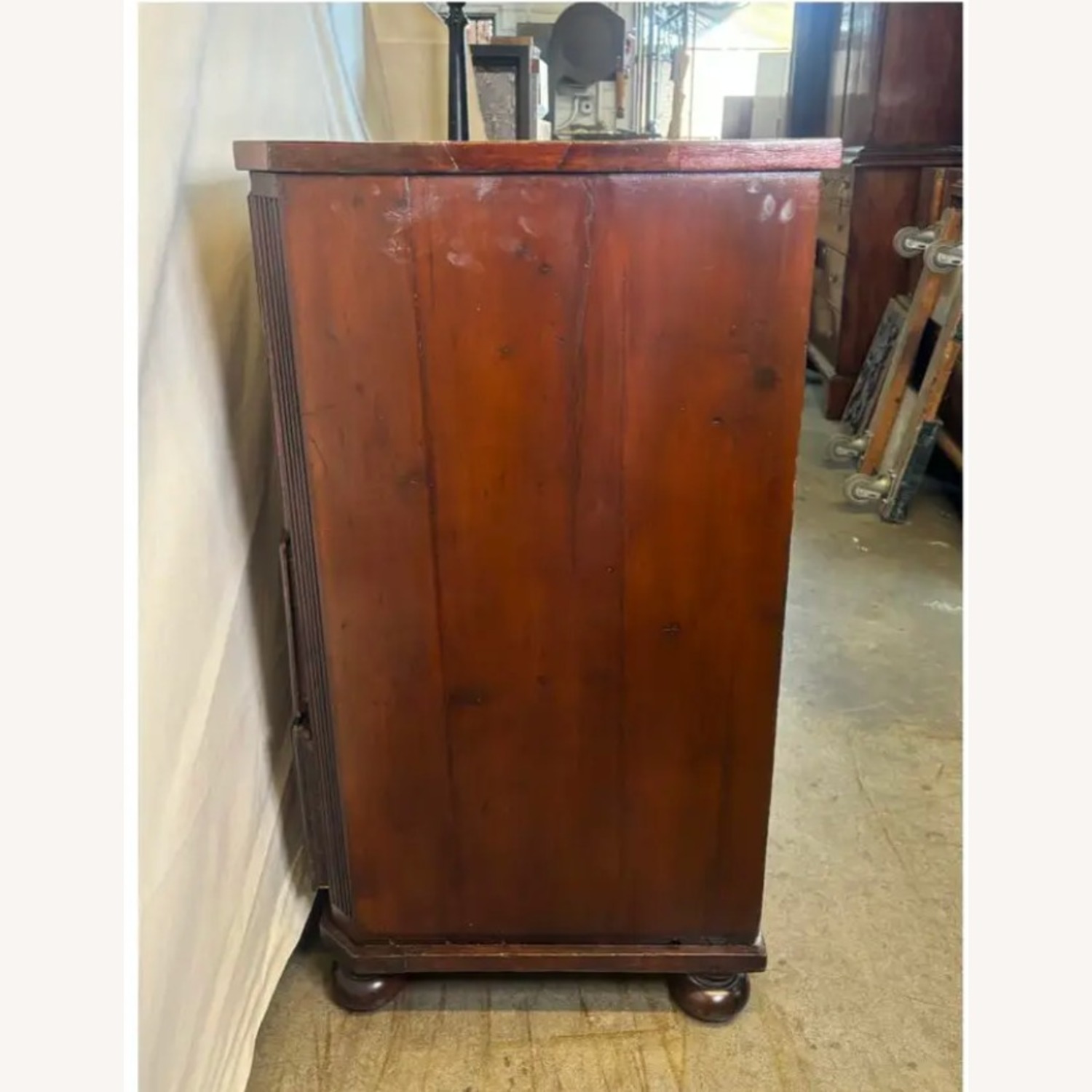18th Century English Chest of Drawers - image-2