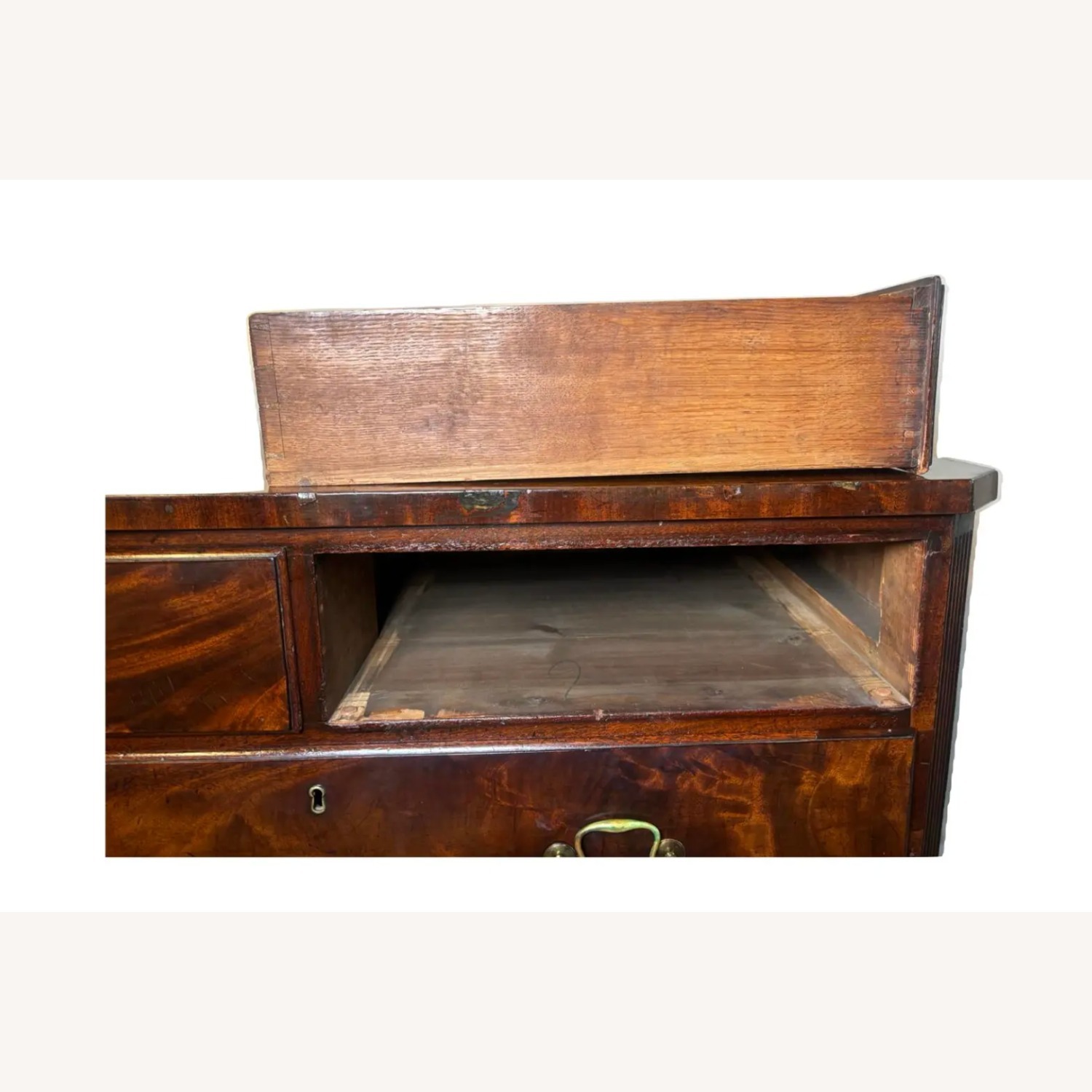 18th Century English Chest of Drawers - image-5