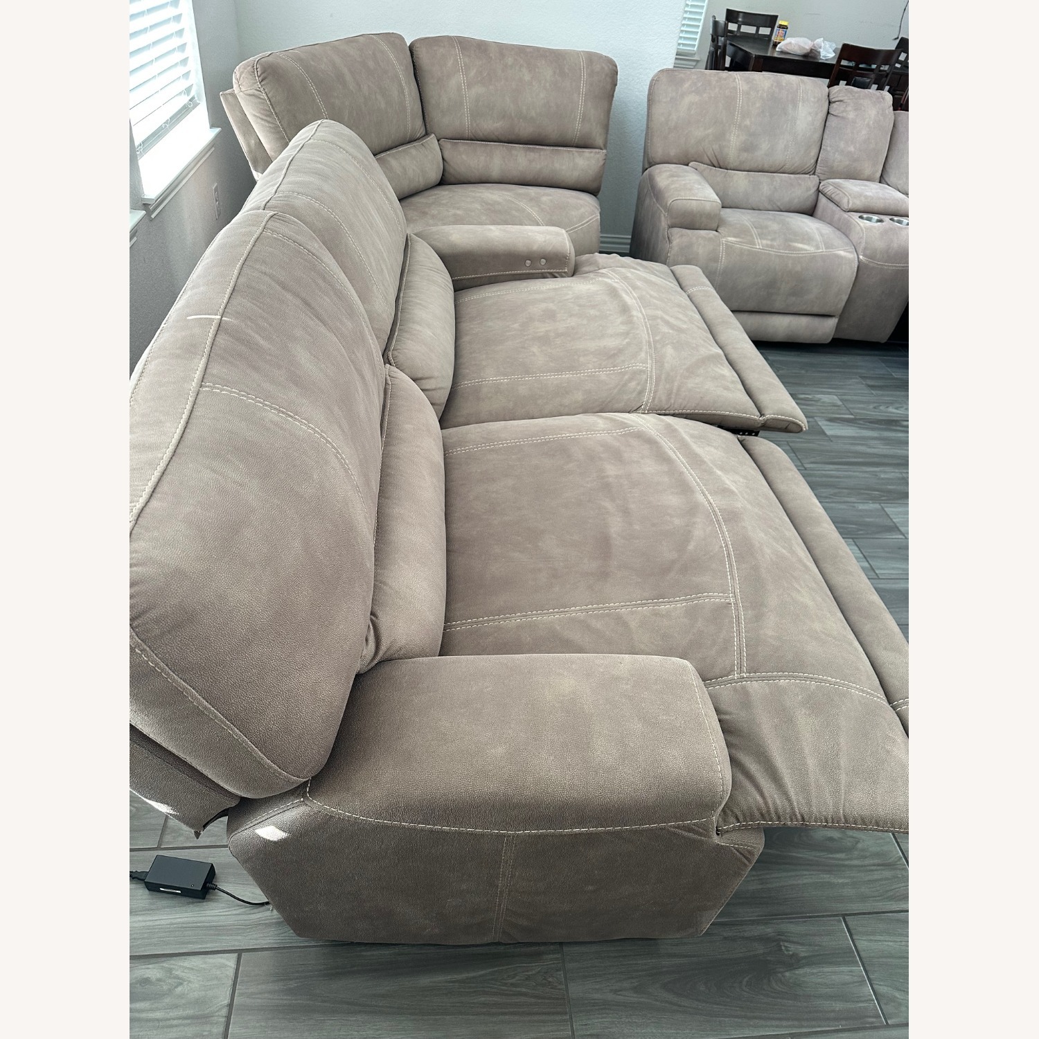 Warrendale 4 Pc Power Reclining Sectional - image-9