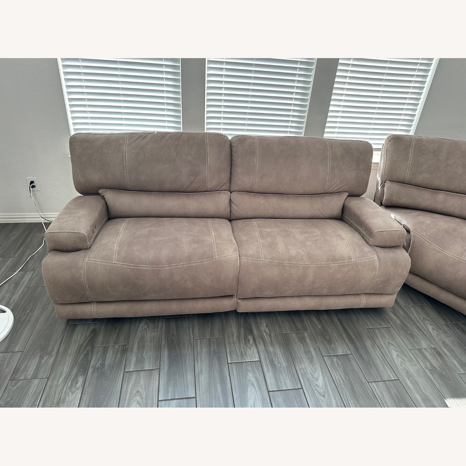 Warrendale 4 Pc Power Reclining Sectional - image-4