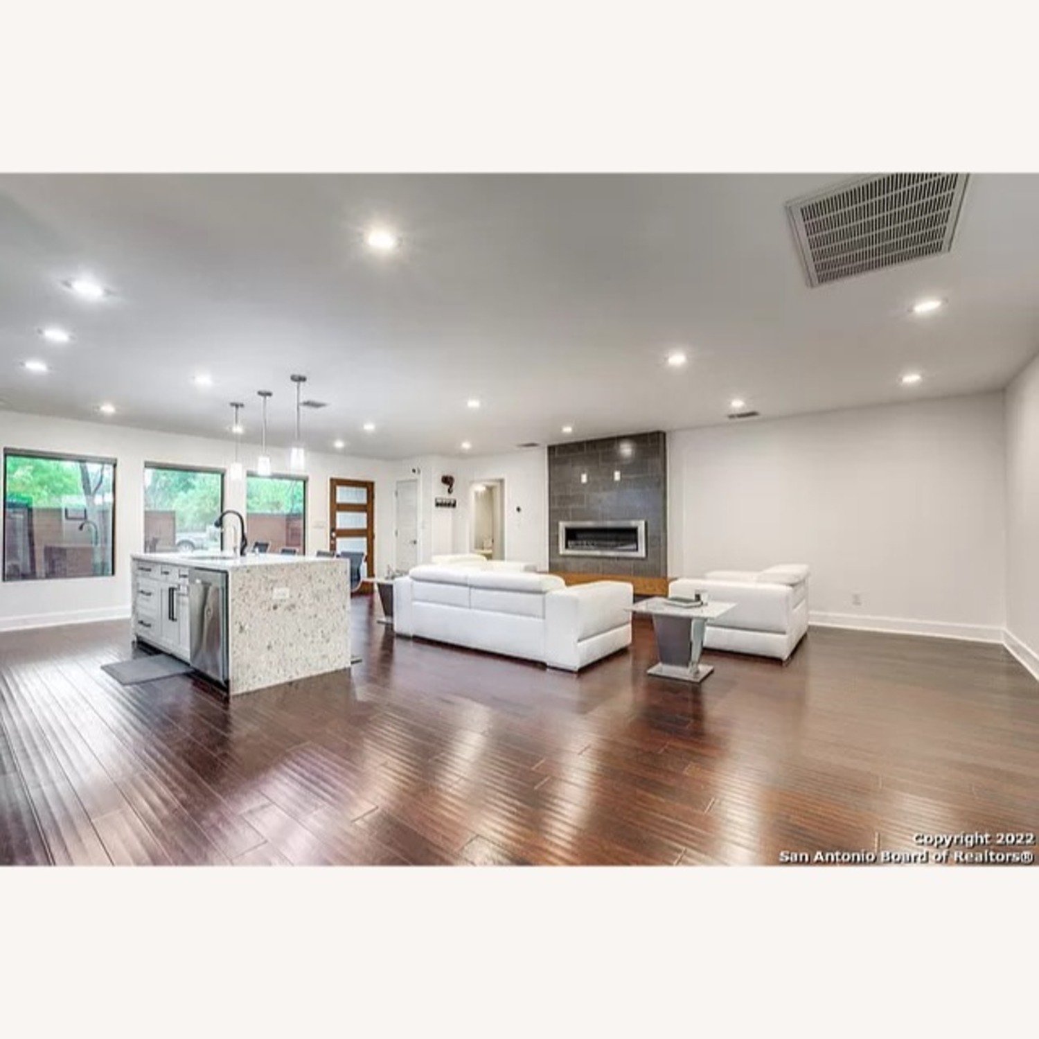 Zuri Luxor Leather Loveseat - image-2