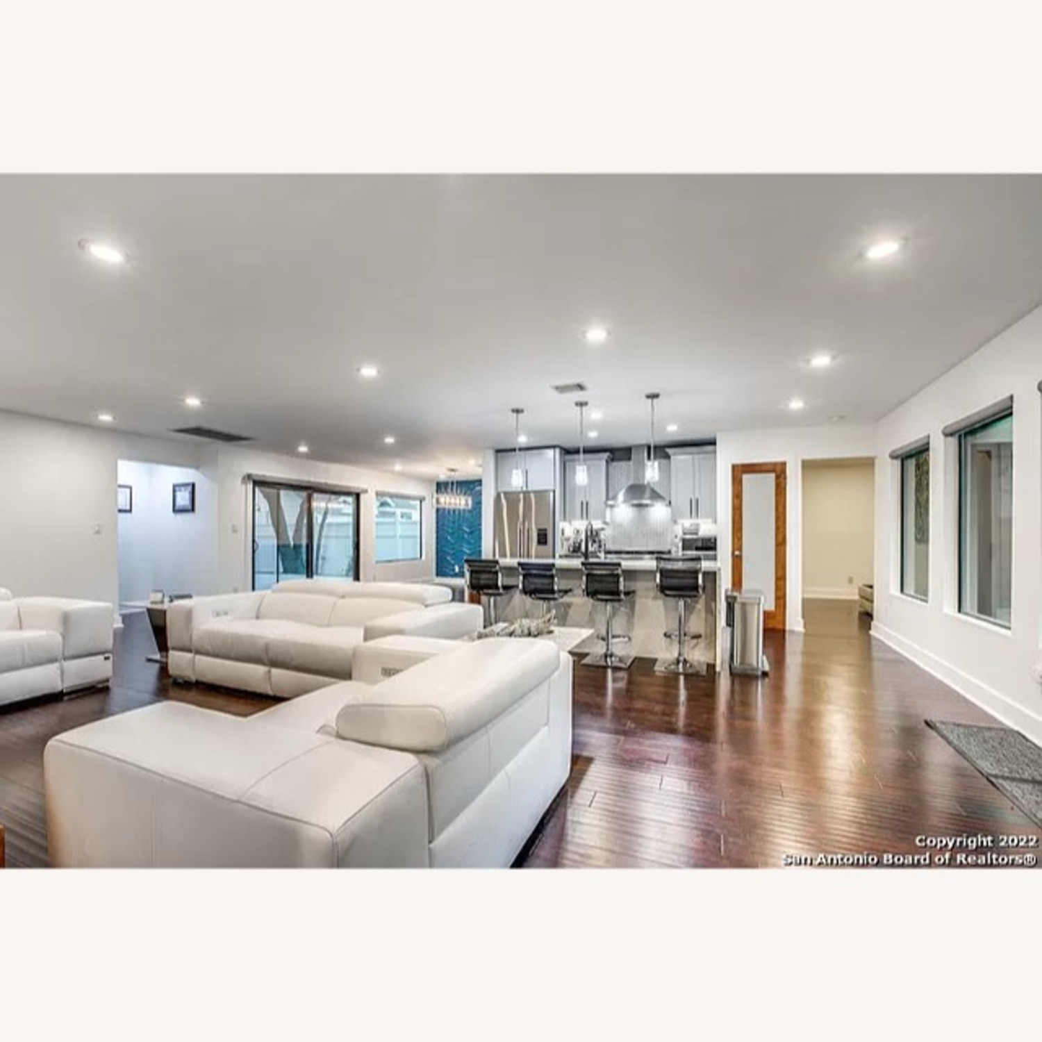 Zuri Luxor Leather Loveseat - image-1