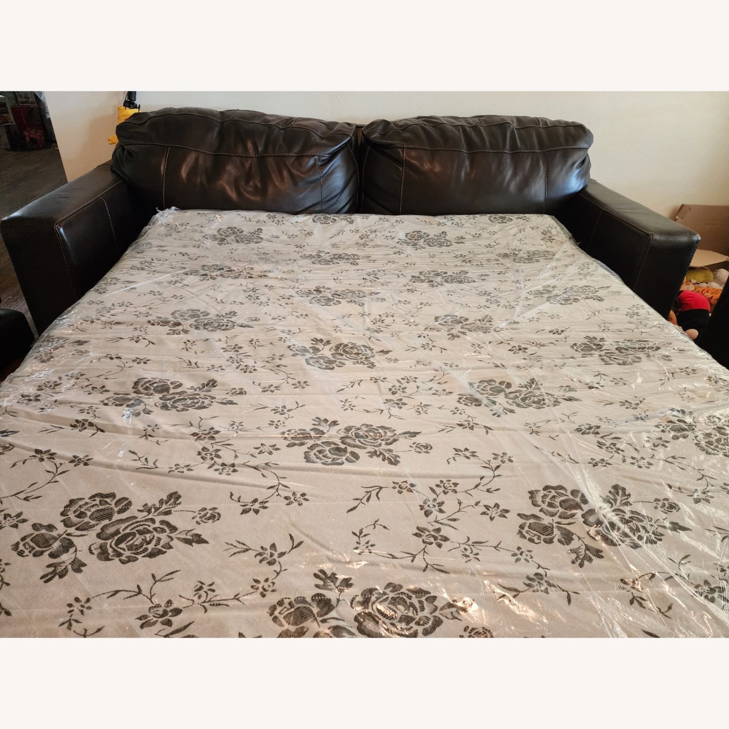 Morelos Leather Sofa Come Bed - image-12