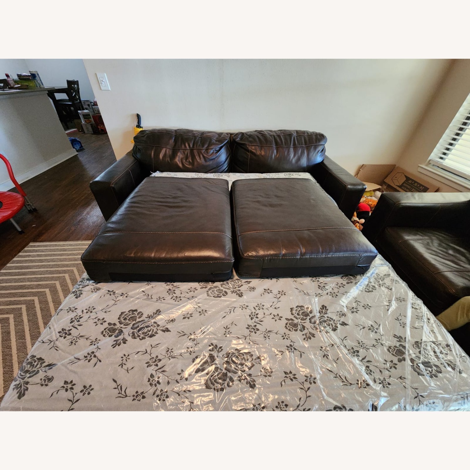 Morelos Leather Sofa Come Bed - image-9