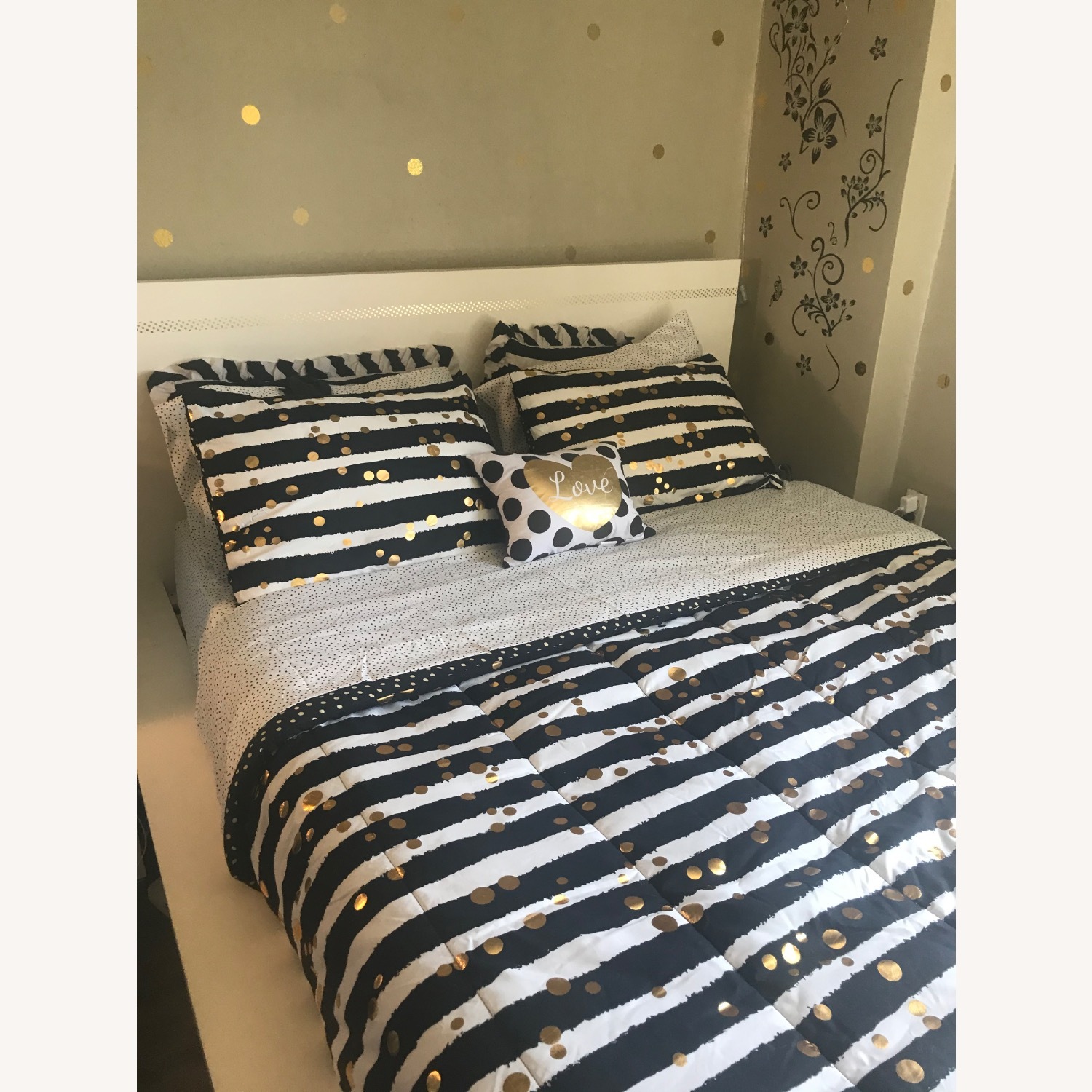 Coaster Jennifer Queen Platform Bed - image-2
