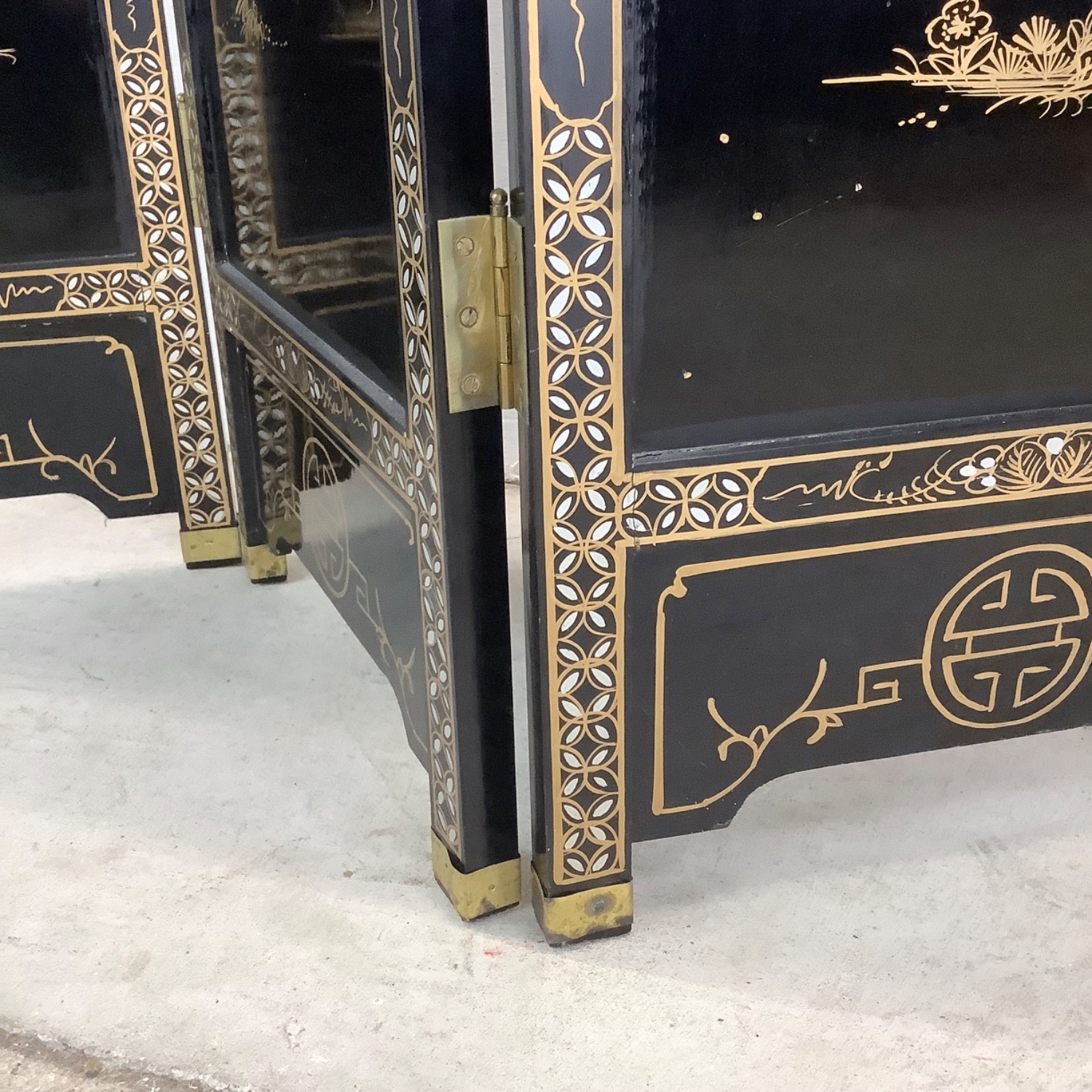  Vintage Hand-Painted Chinoiserie Folding Screen - image-14