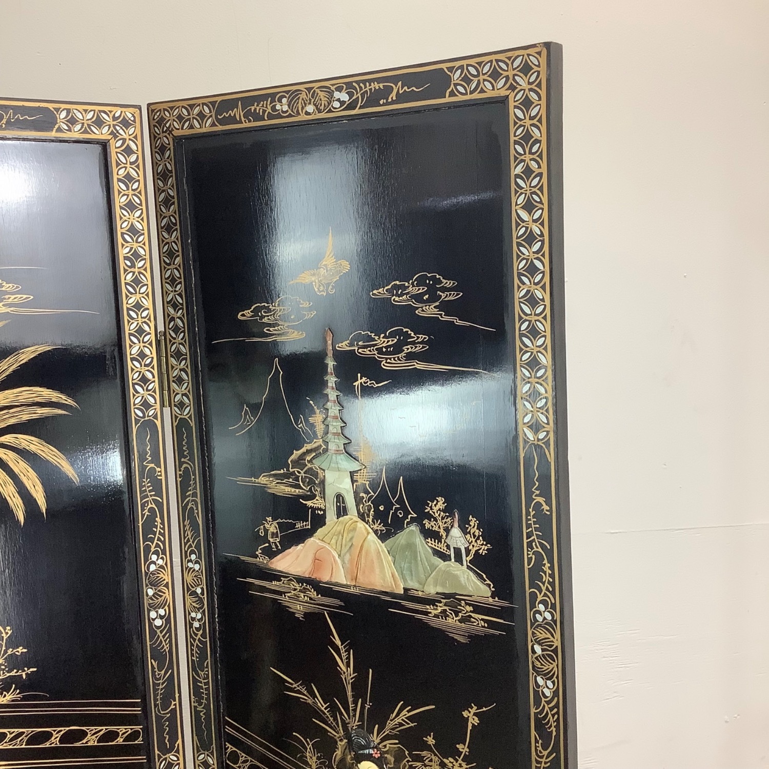  Vintage Hand-Painted Chinoiserie Folding Screen - image-4