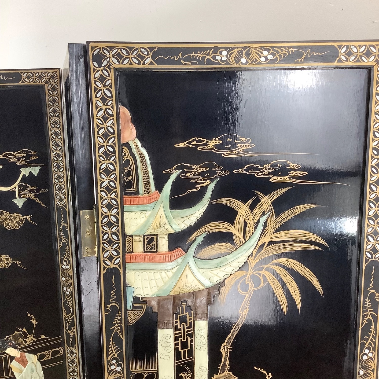 Vintage Hand-Painted Chinoiserie Folding Screen - image-3
