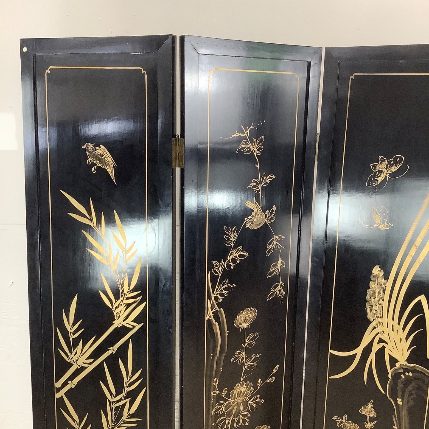  Vintage Hand-Painted Chinoiserie Folding Screen - image-21