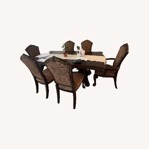 Used  Majestic 6 Seat Dining Table for sale on AptDeco