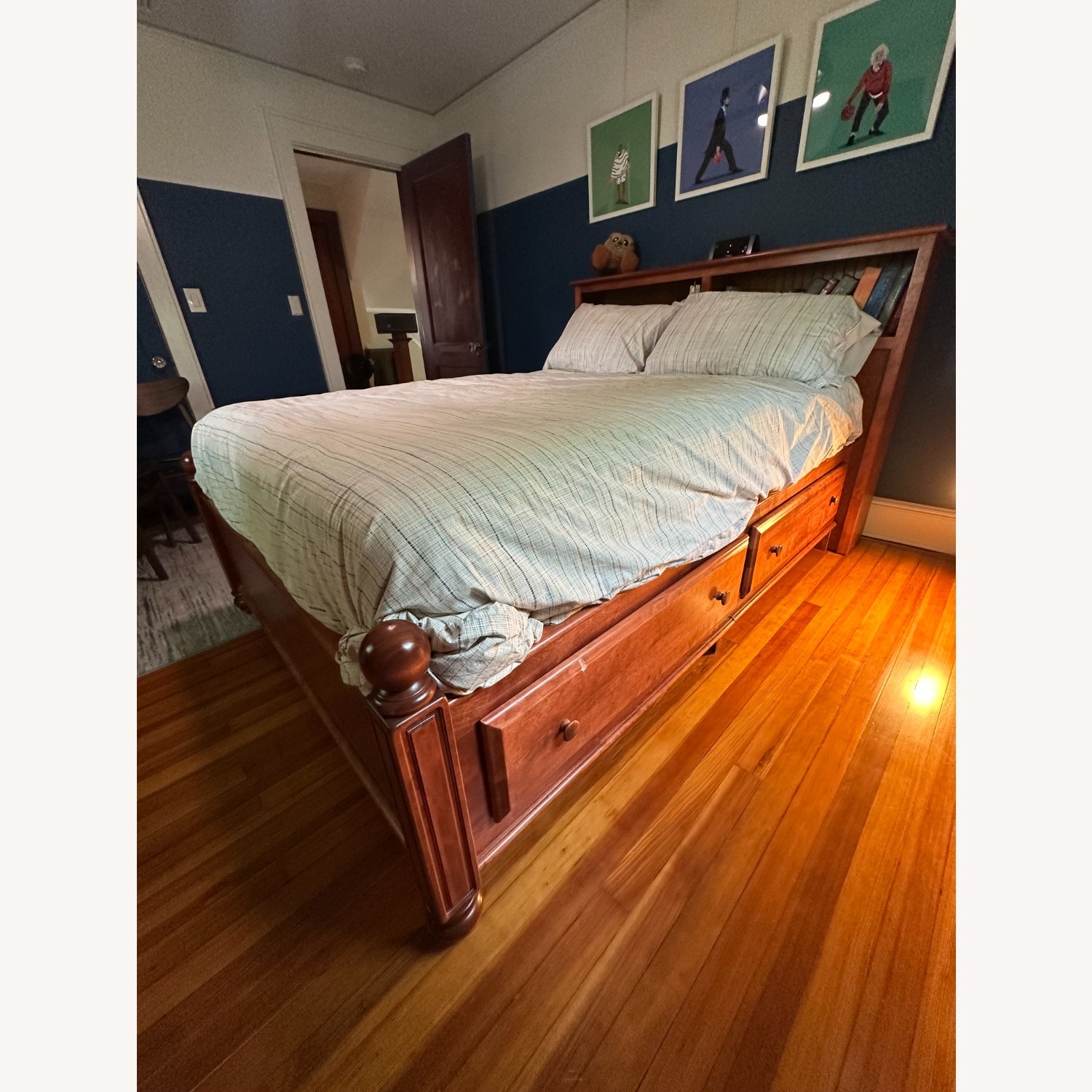 Full Size Storage Bed with Bookcase Headboard - image-2